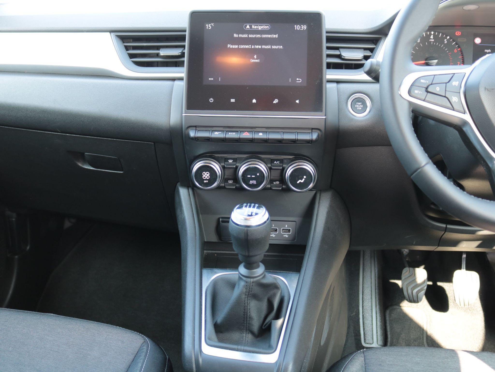 Renault Captur Image 12