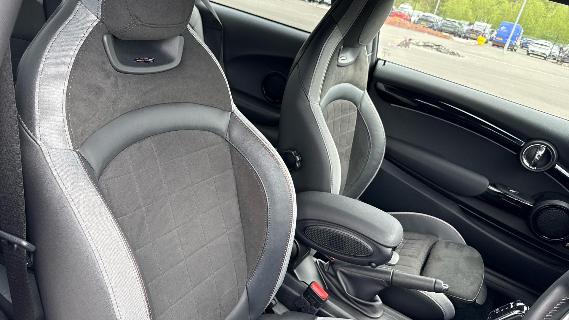 MINI Hatch Image 9