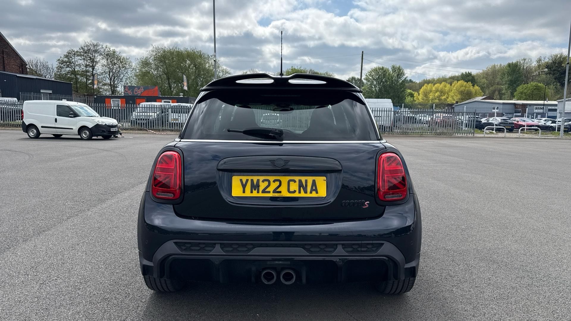 MINI Hatch Image 13