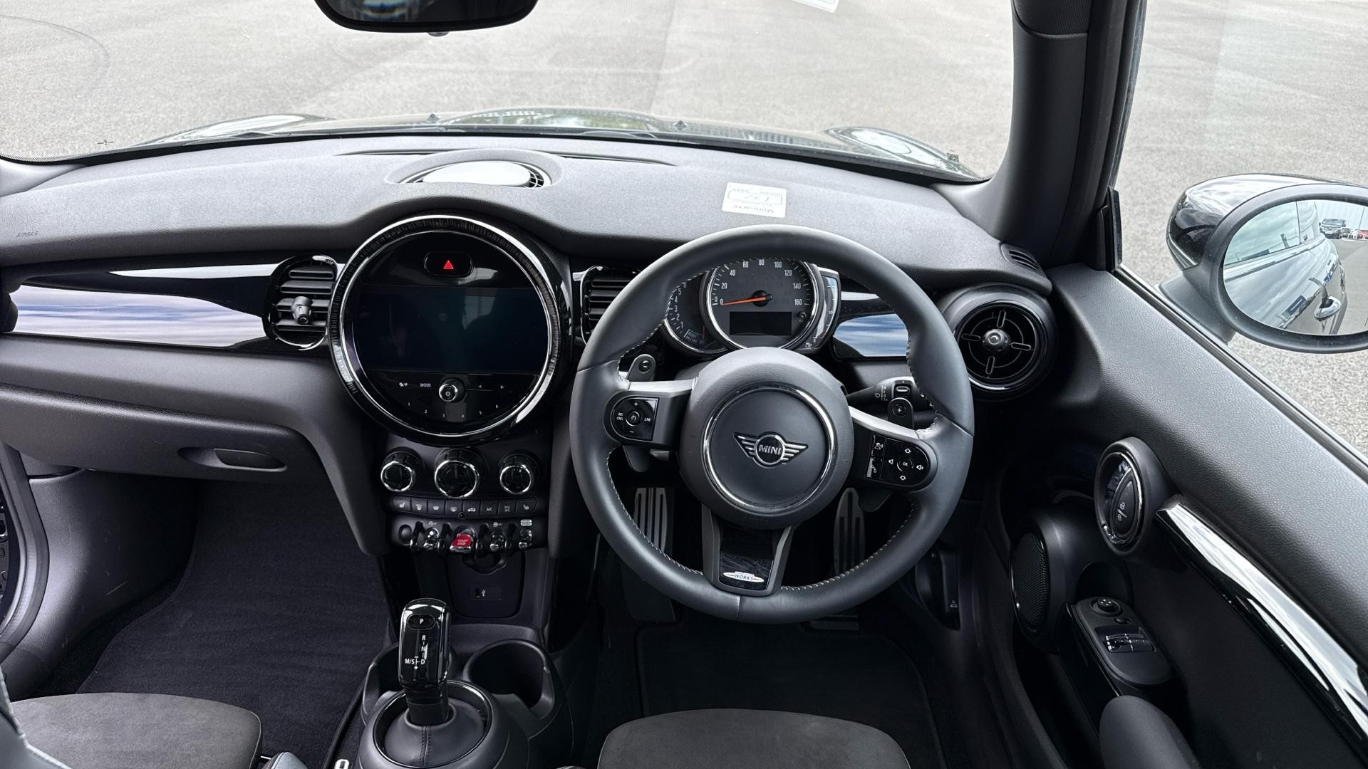 MINI Hatch Image 20