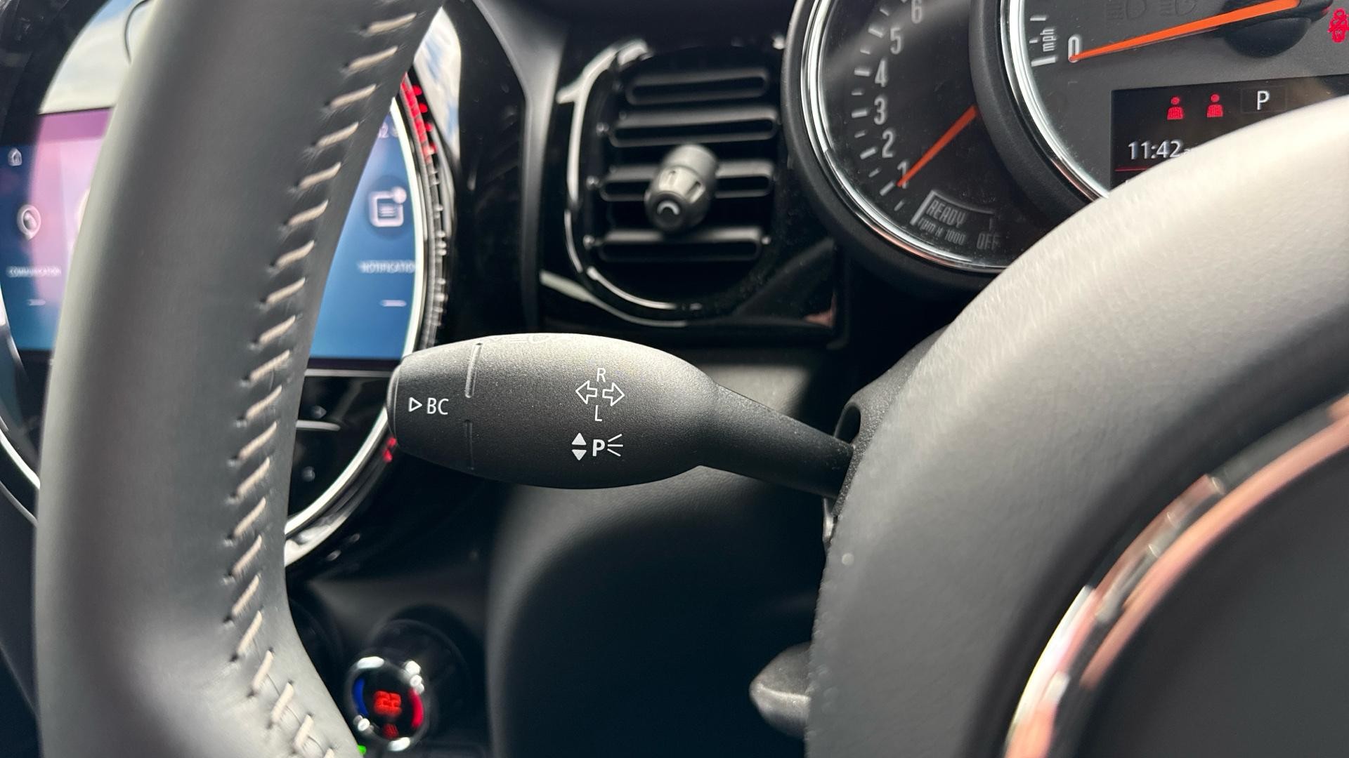 MINI Hatch Image 22