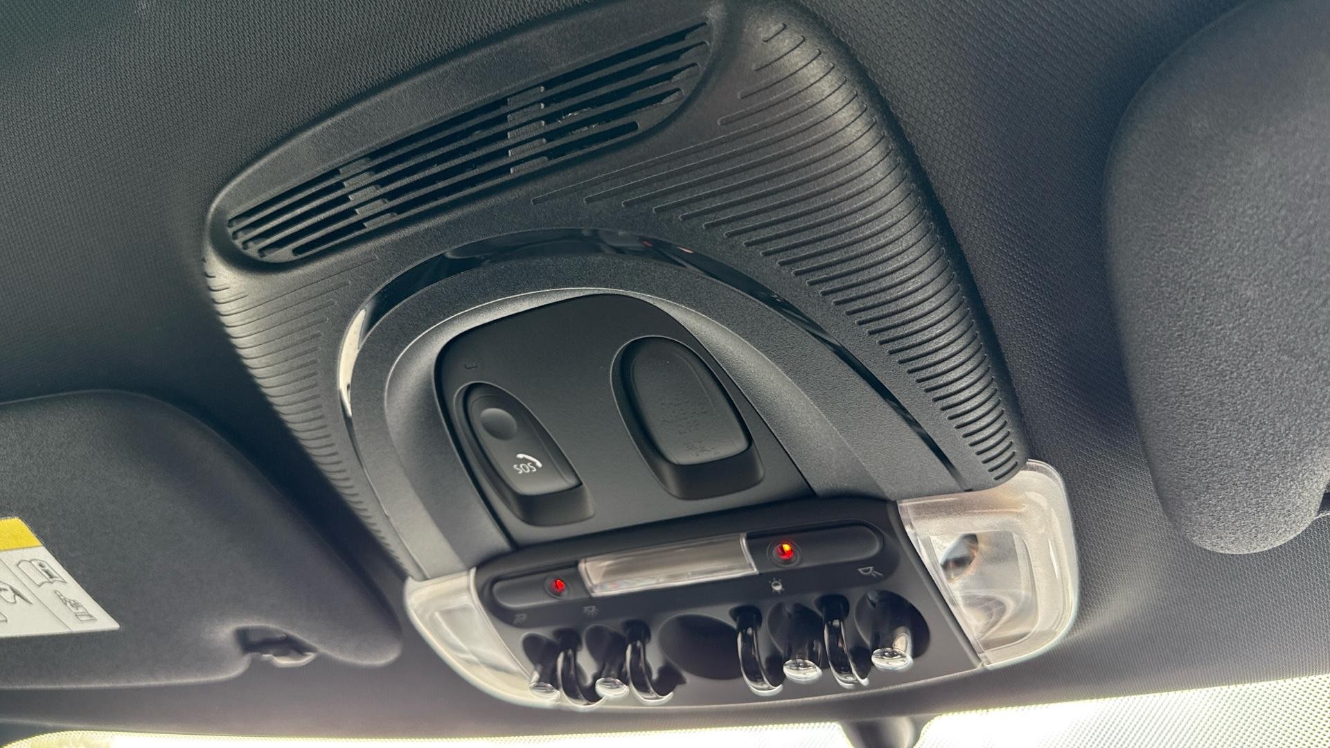 MINI Hatch Image 34