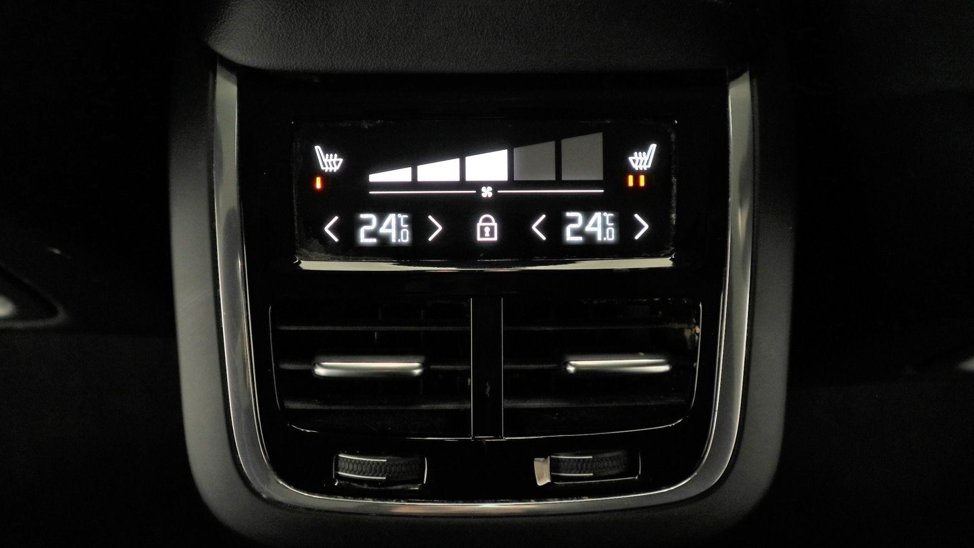 Volvo XC60 Image 17