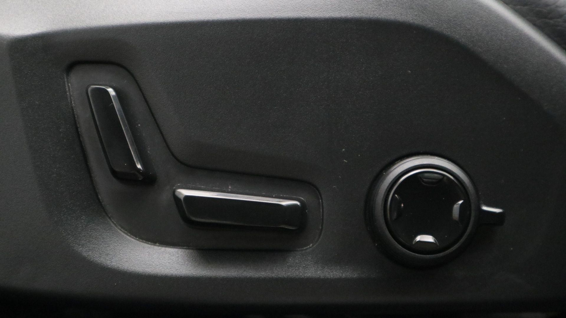 Volvo XC60 Image 25