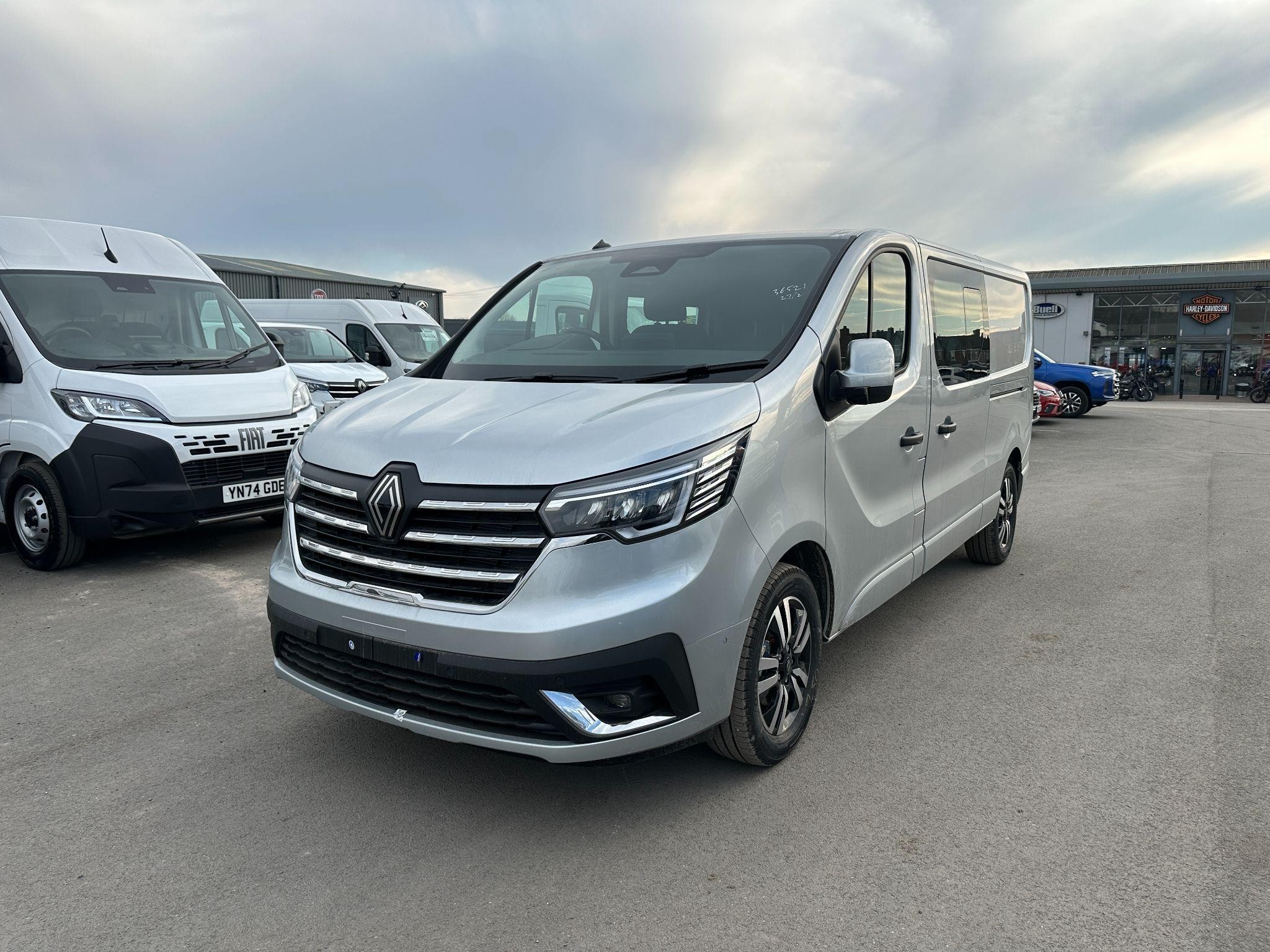 Renault Trafic Image 1