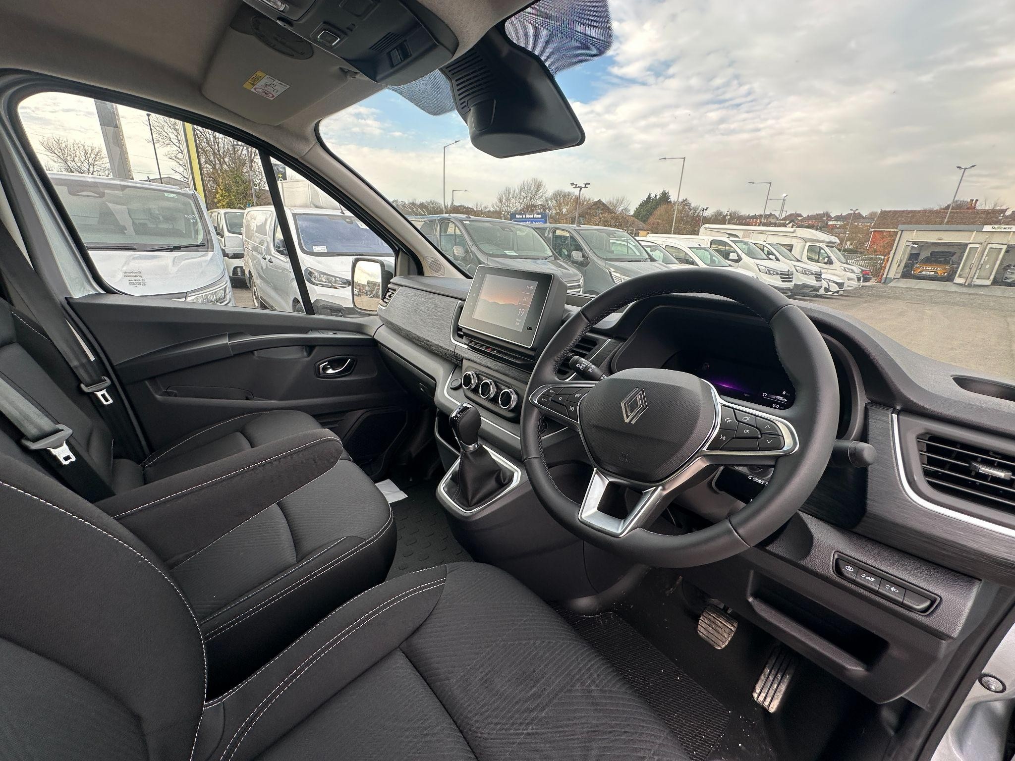 Renault Trafic Image 7