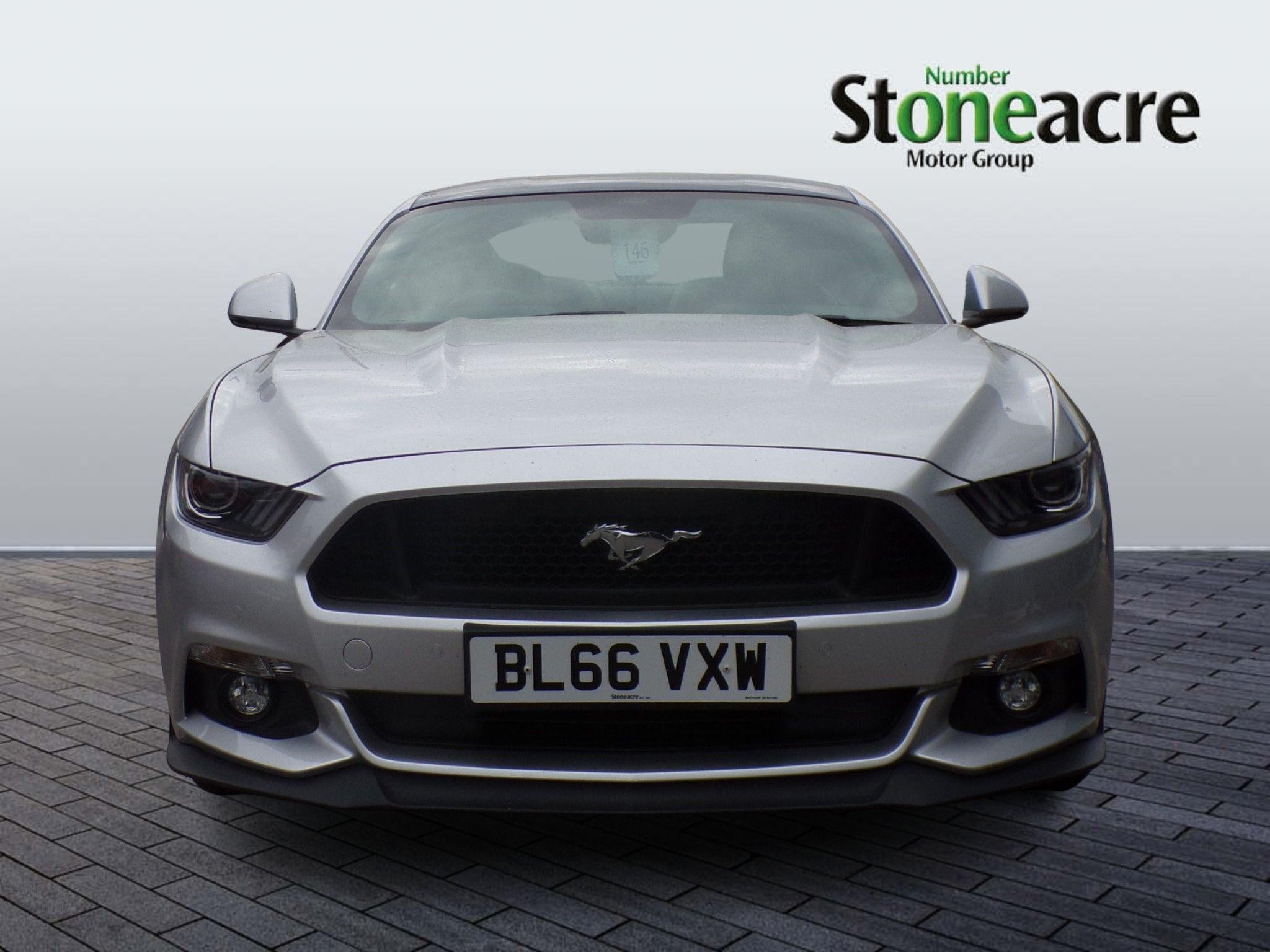Ford Mustang Image 8