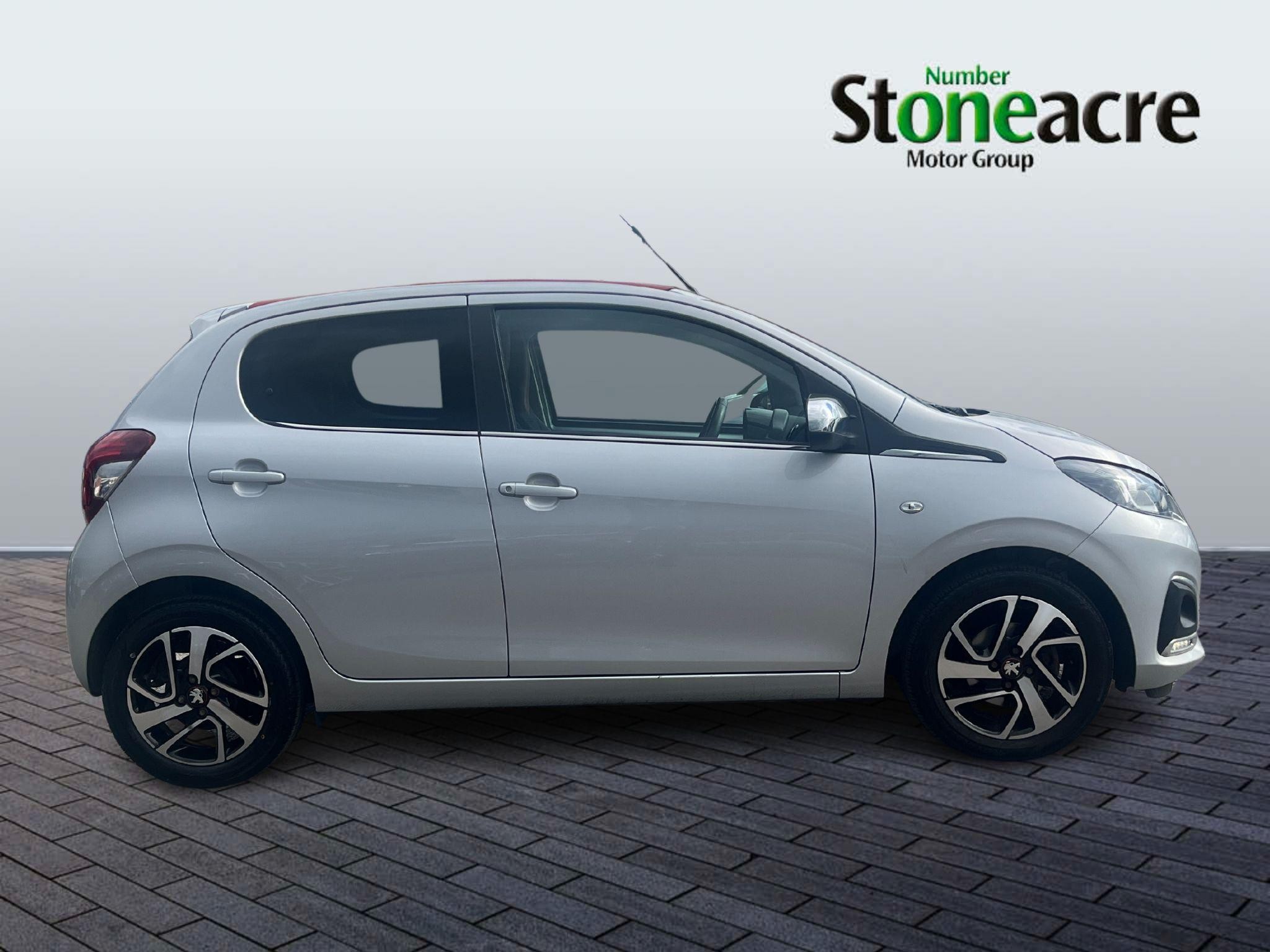Peugeot 108 Image 2