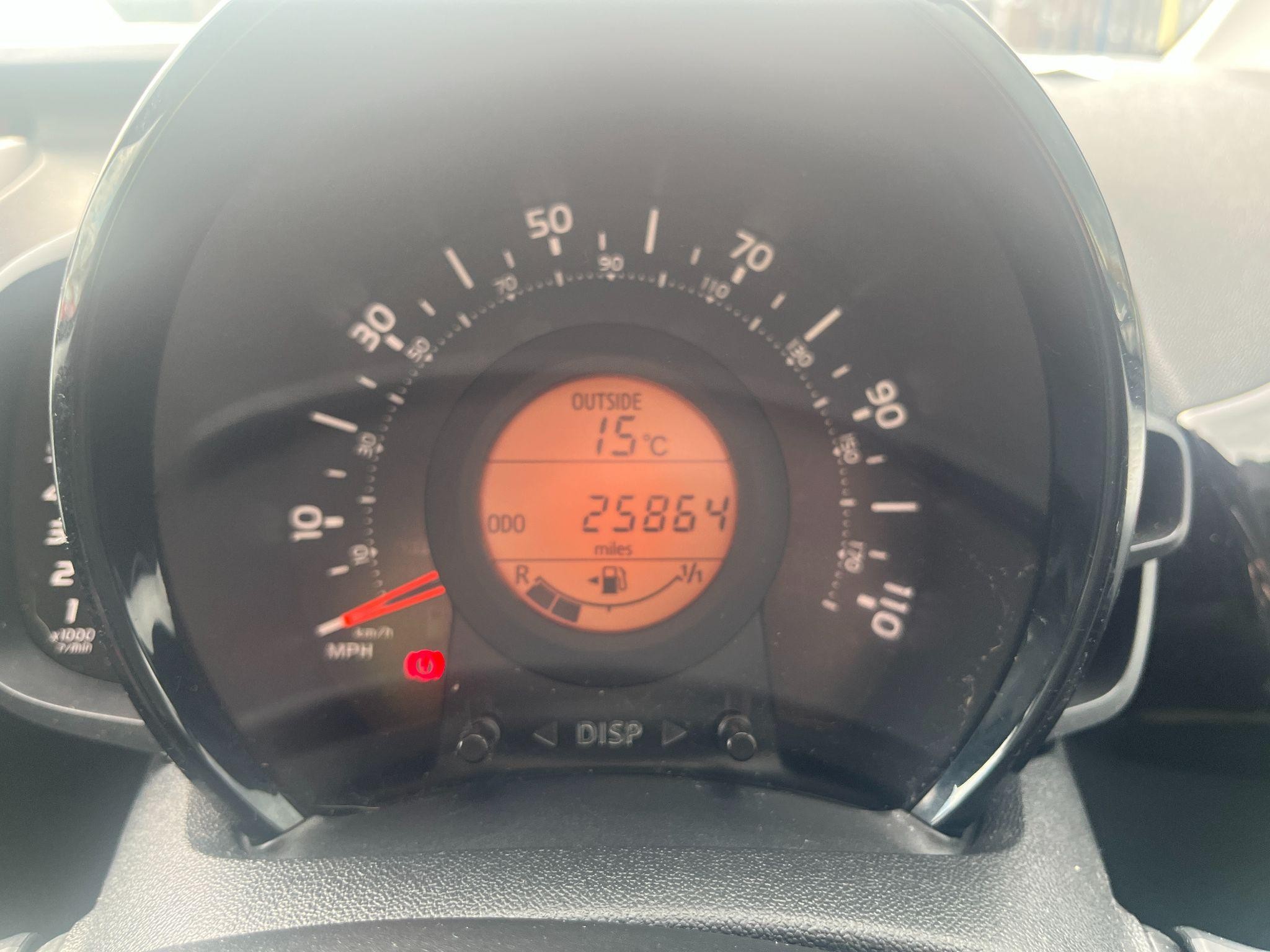 Peugeot 108 Image 10