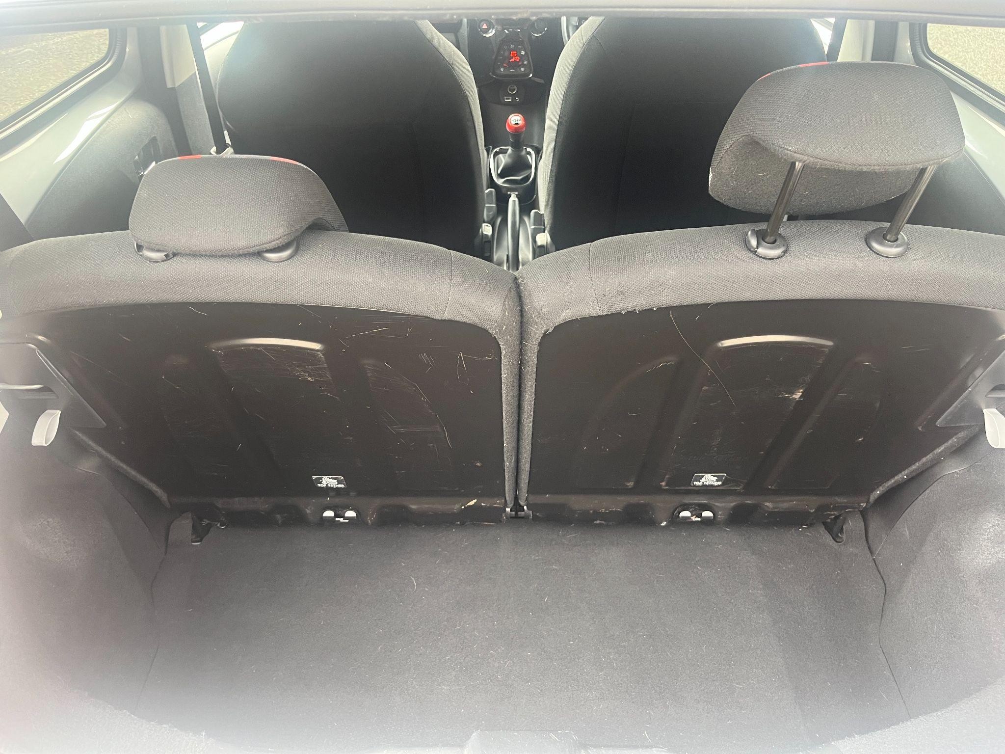Peugeot 108 Image 11