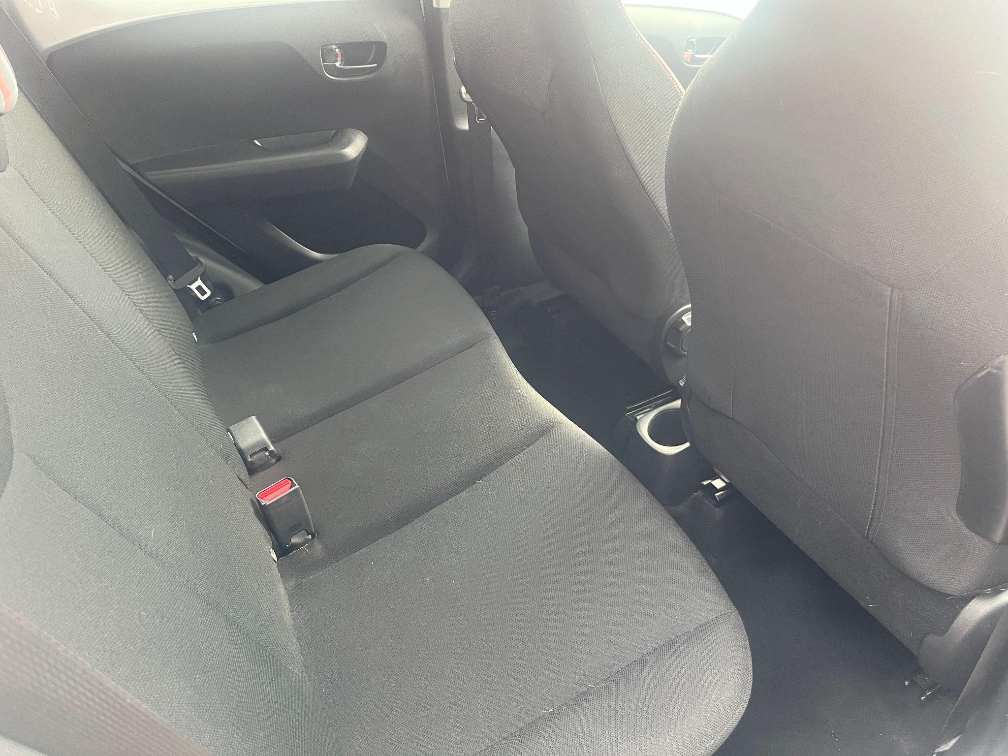 Peugeot 108 Image 12