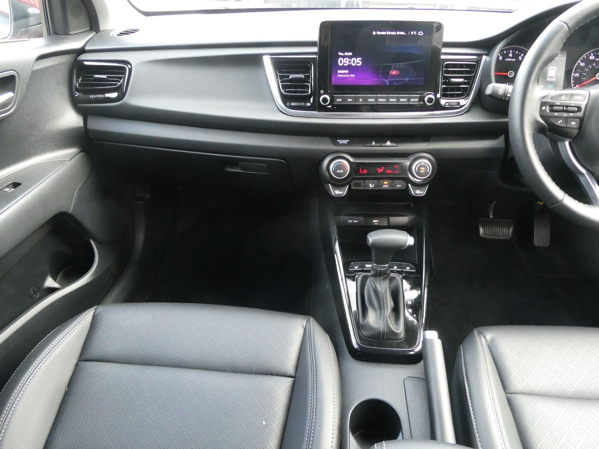 Kia Rio Image 16