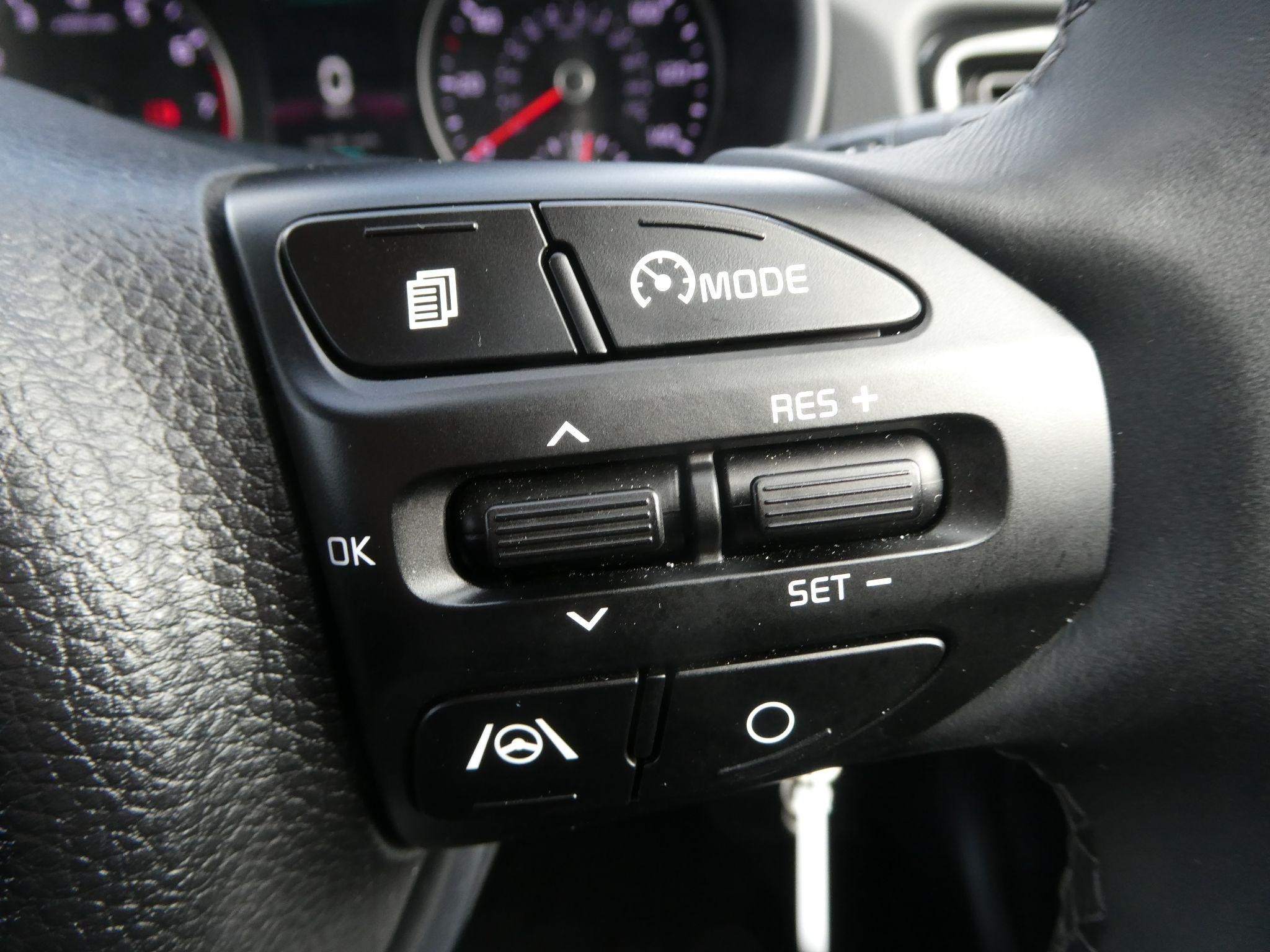 Kia Rio Image 20