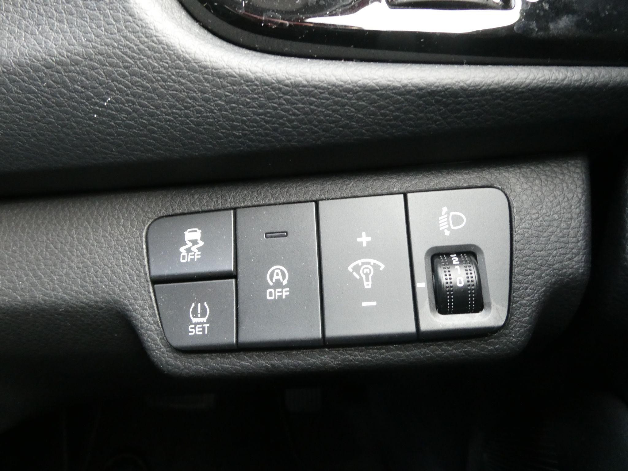 Kia Rio Image 22