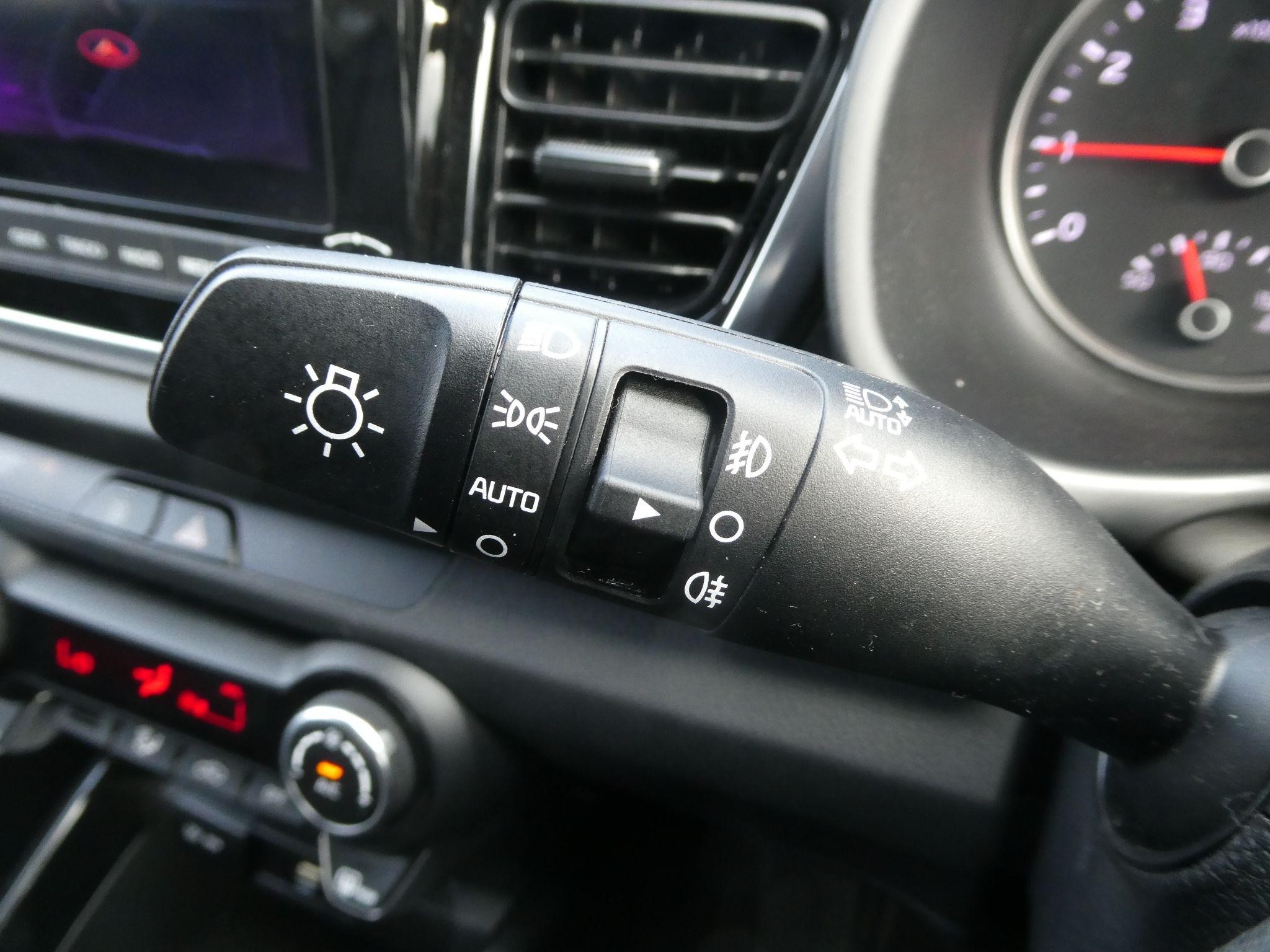 Kia Rio Image 23