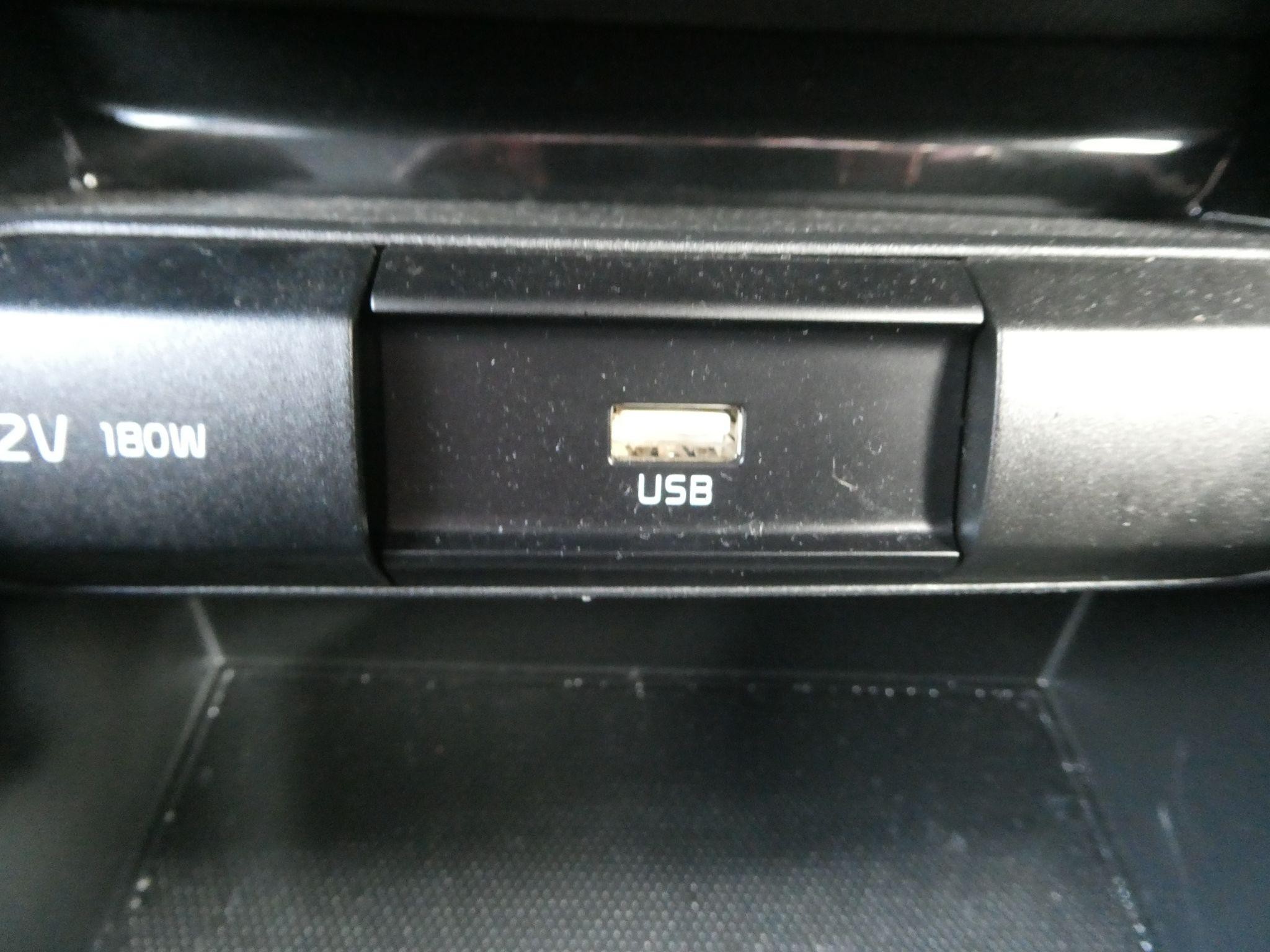 Kia Rio Image 29