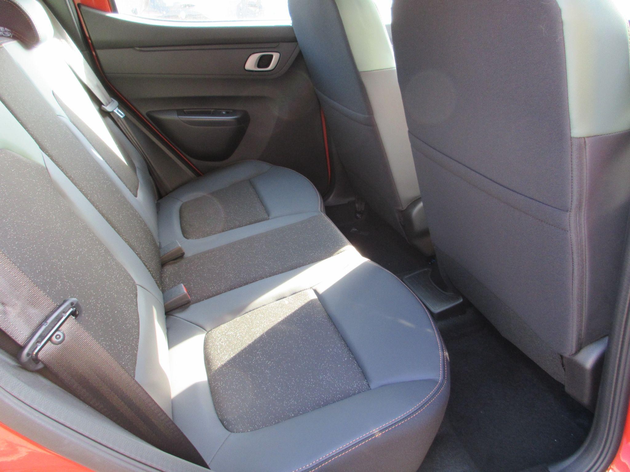 Dacia Spring Image 11