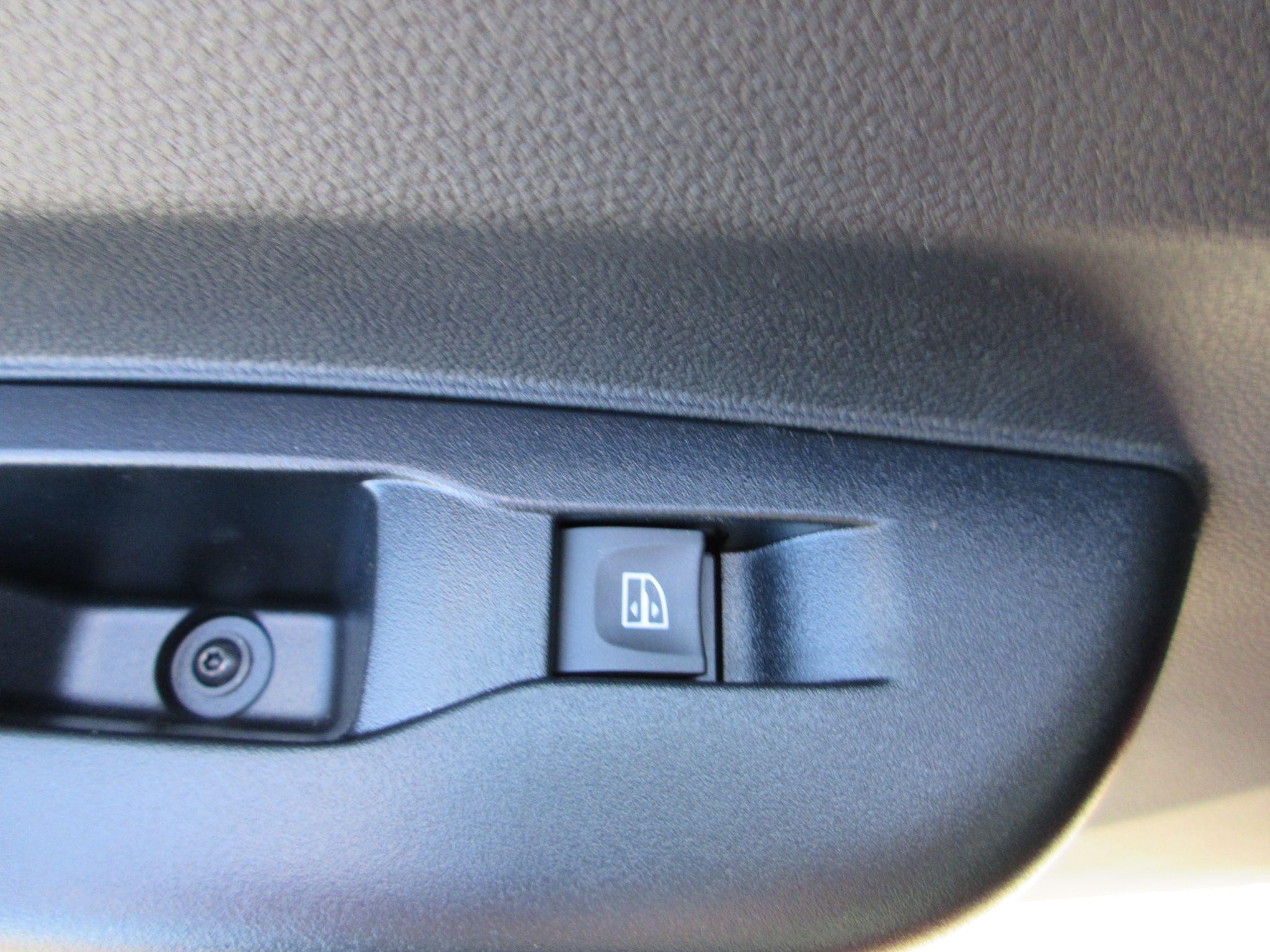 Dacia Spring Image 13