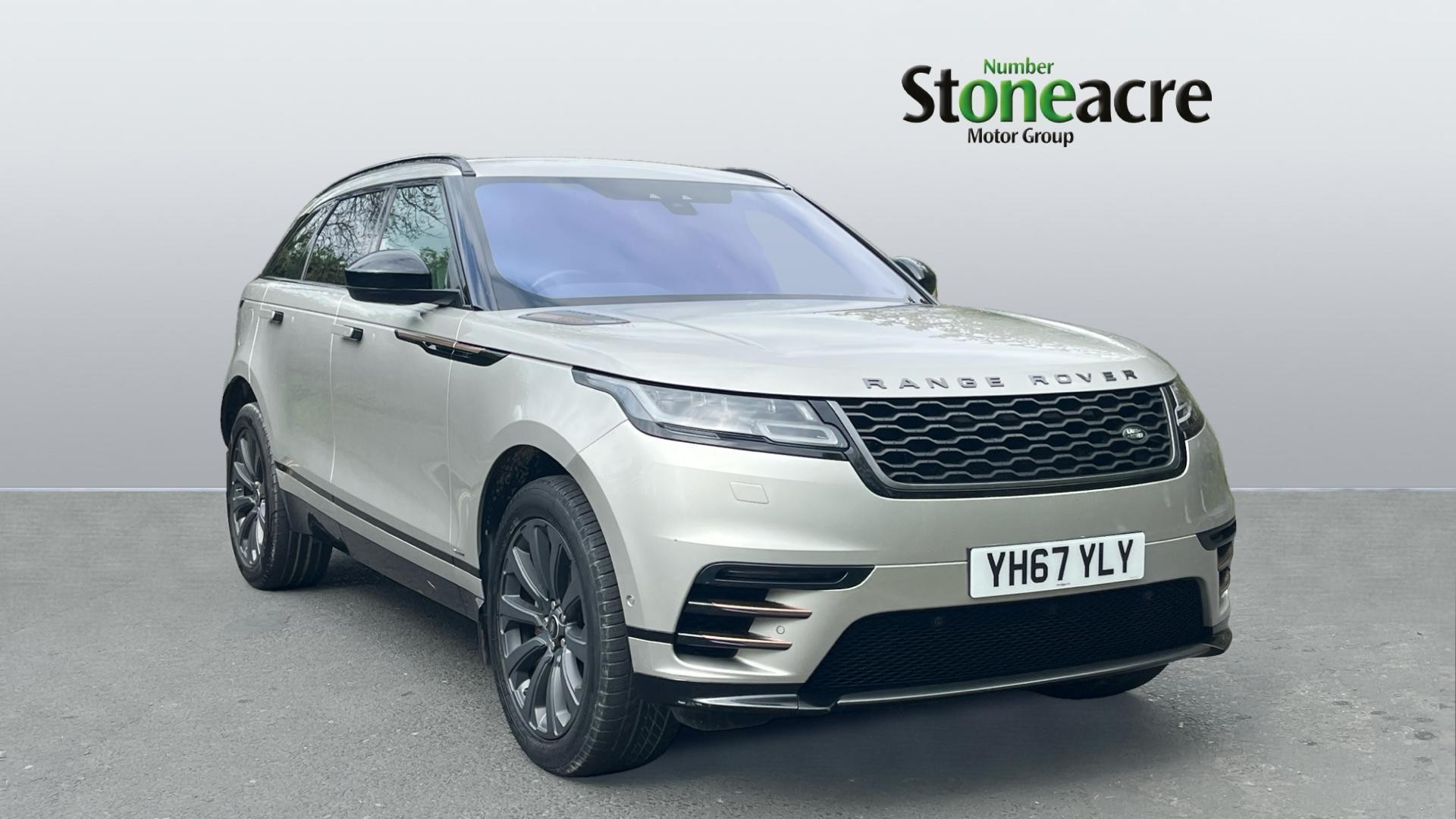 Land Rover Range Rover Velar Image 1