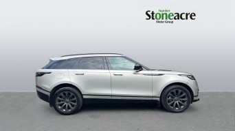 Land Rover Range Rover Velar 2.0 D240 R-Dynamic SE Auto 4WD Euro 6 (s/s) 5dr YH67YLY Image 3
