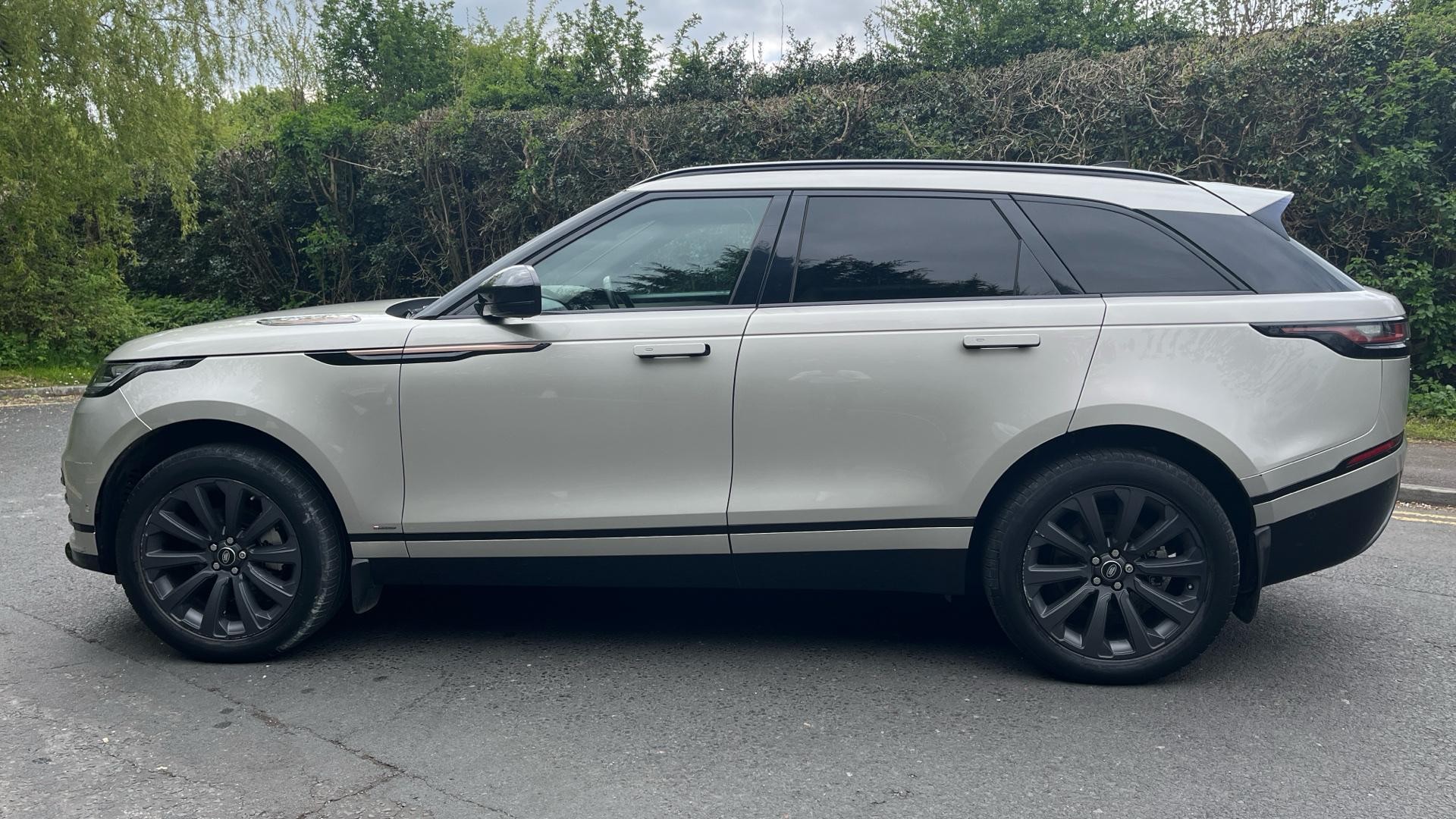 Land Rover Range Rover Velar Image 8