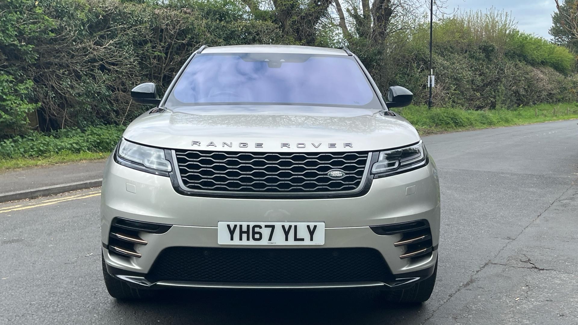 Land Rover Range Rover Velar Image 12