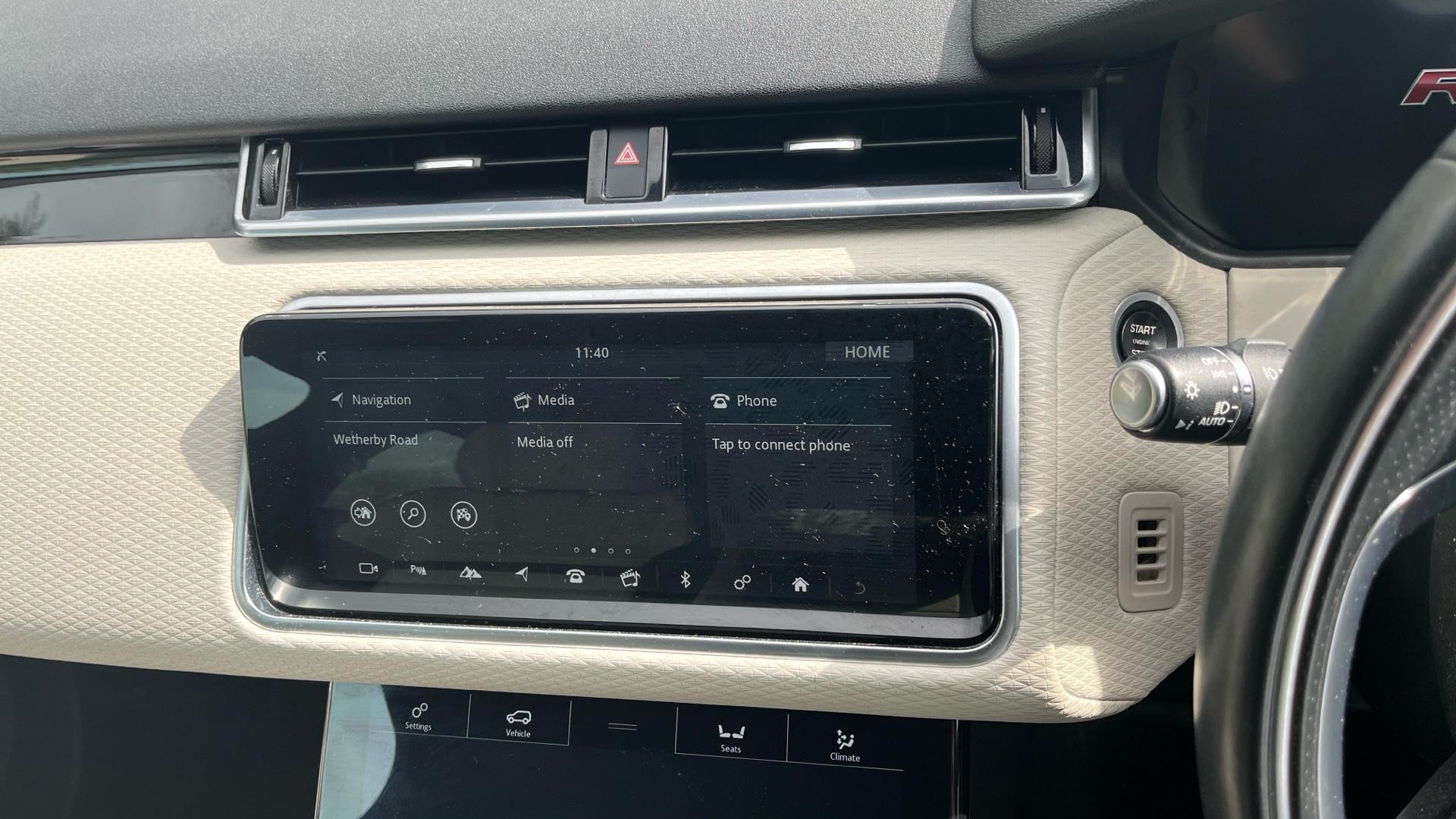 Land Rover Range Rover Velar Image 27