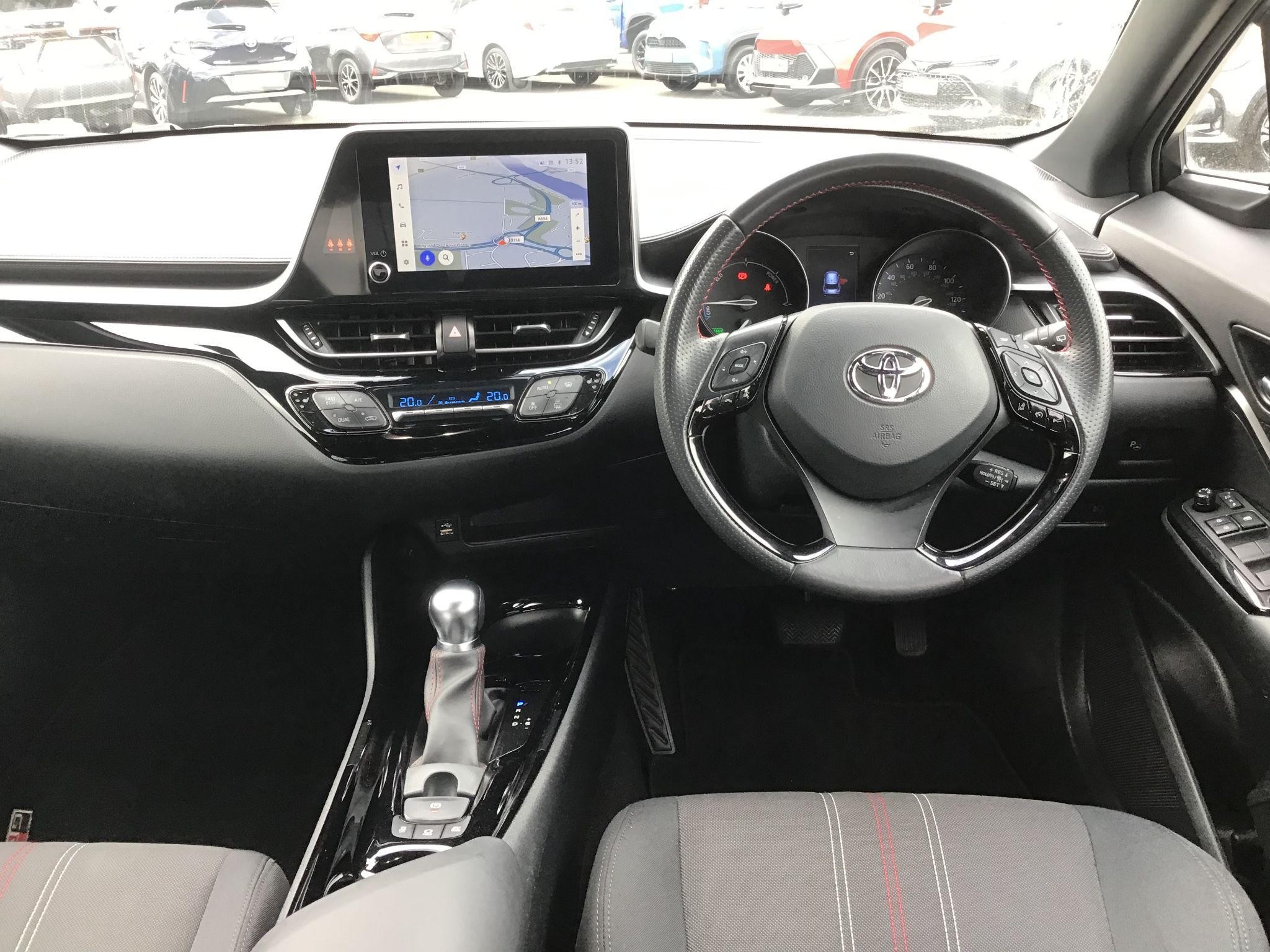 Toyota C-HR Image 14