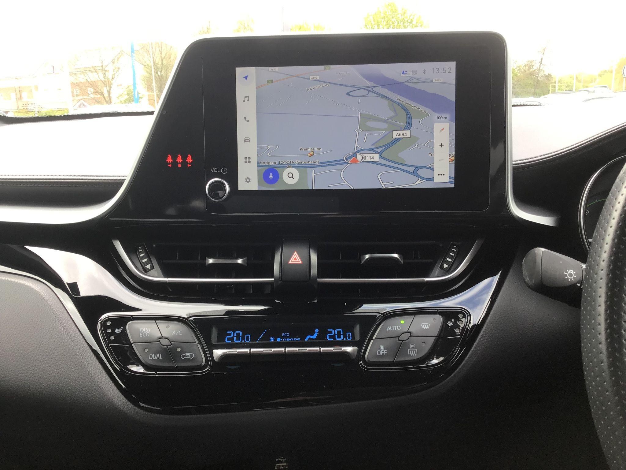 Toyota C-HR Image 16