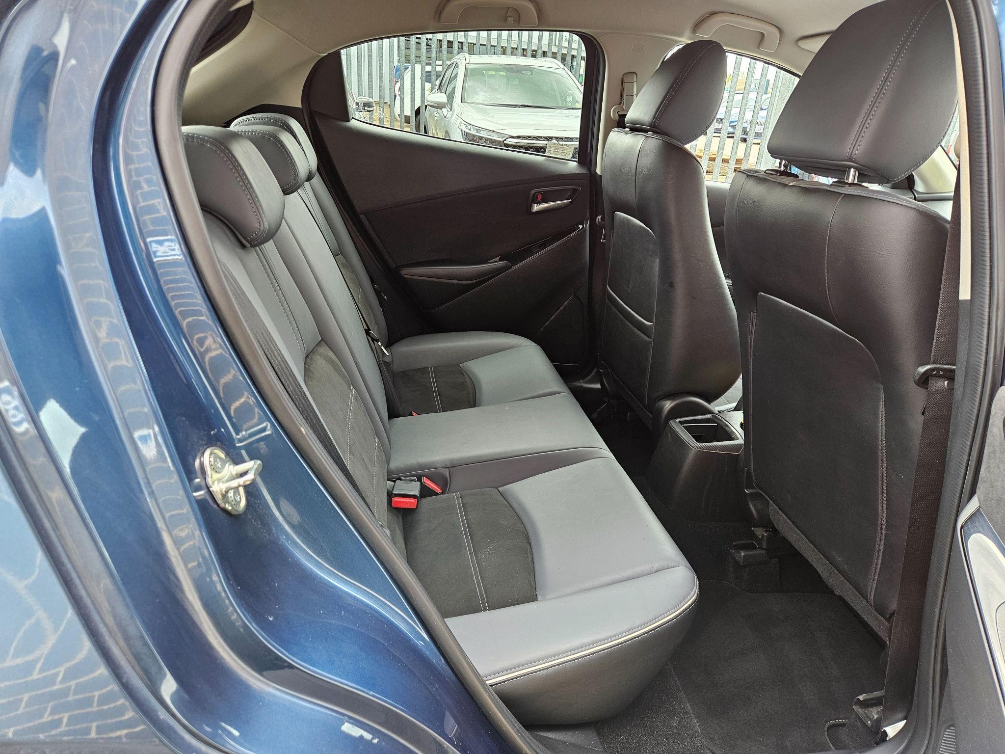 Mazda2 Image 18