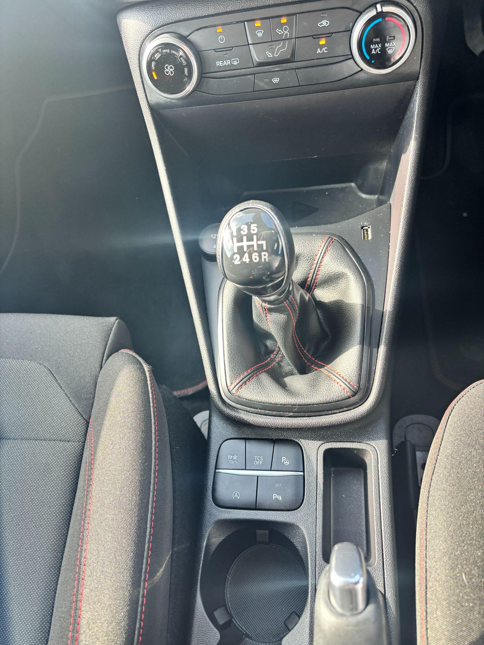 Ford Fiesta Image 10