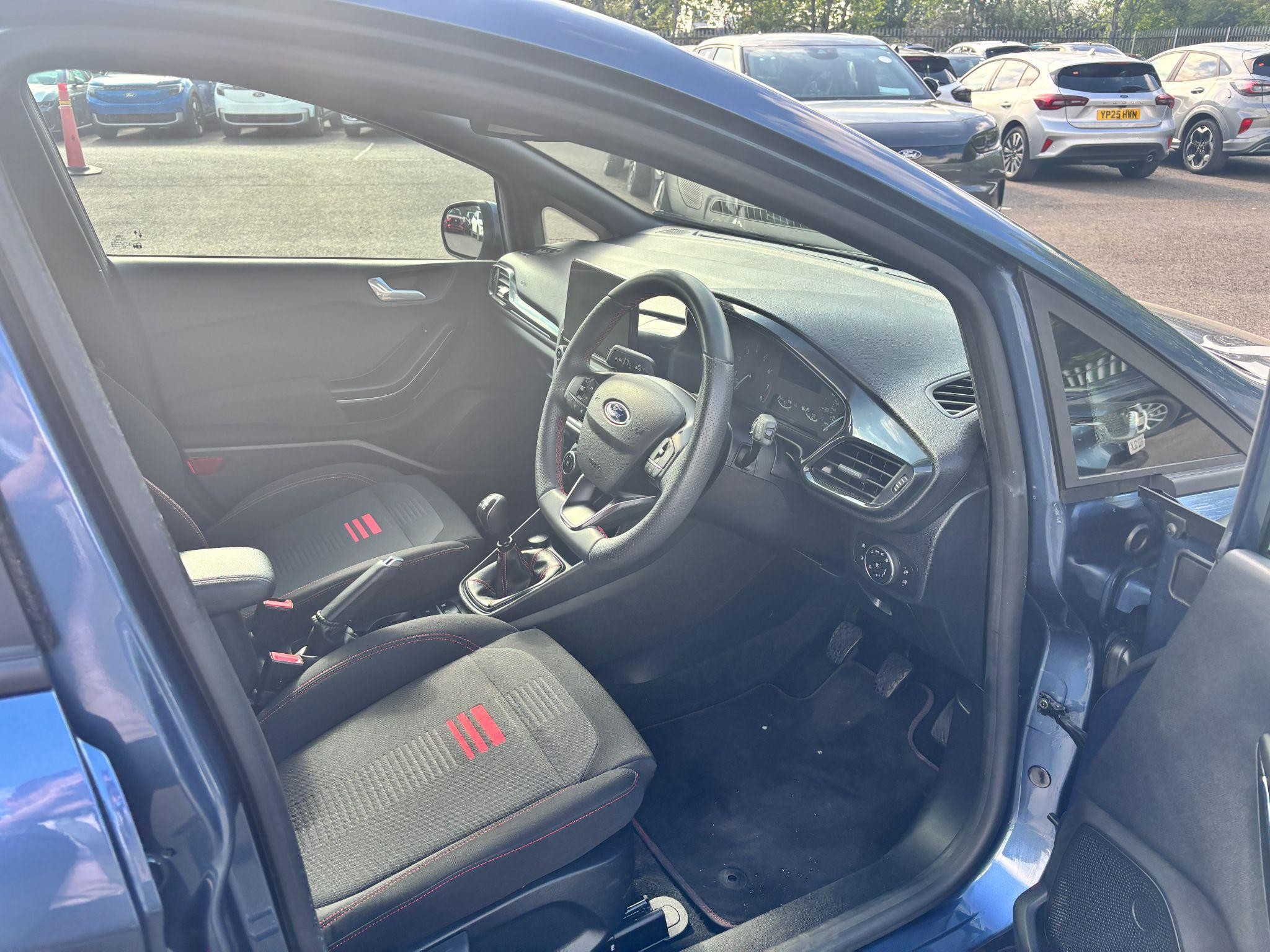 Ford Fiesta Image 11
