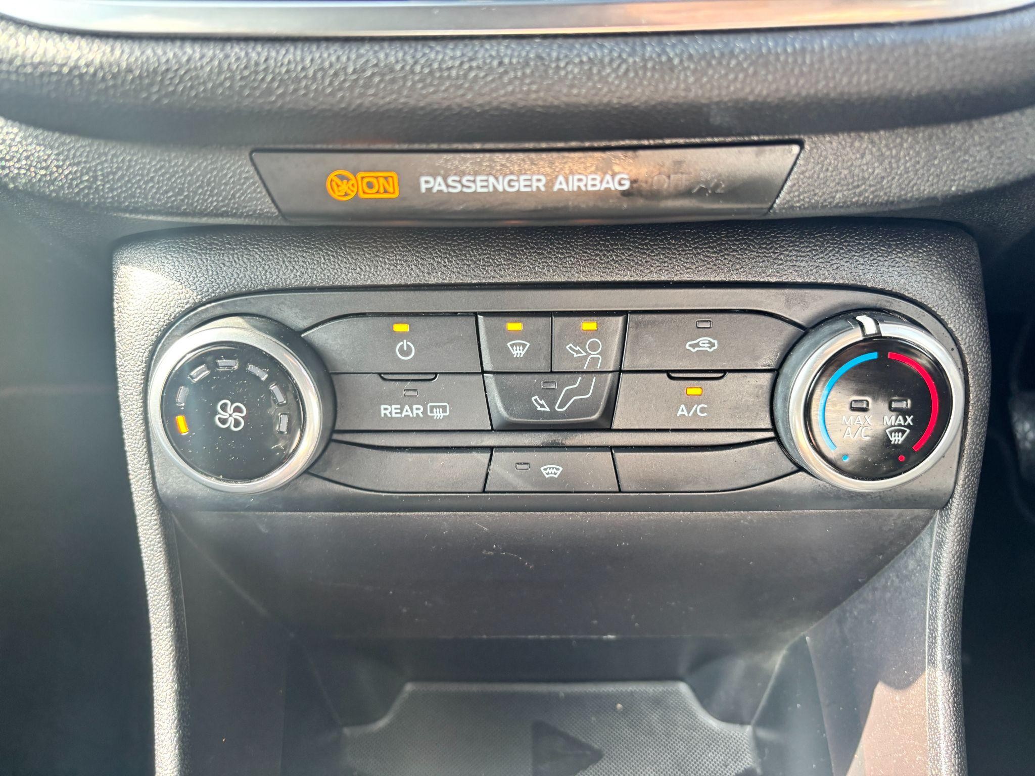 Ford Fiesta Image 19