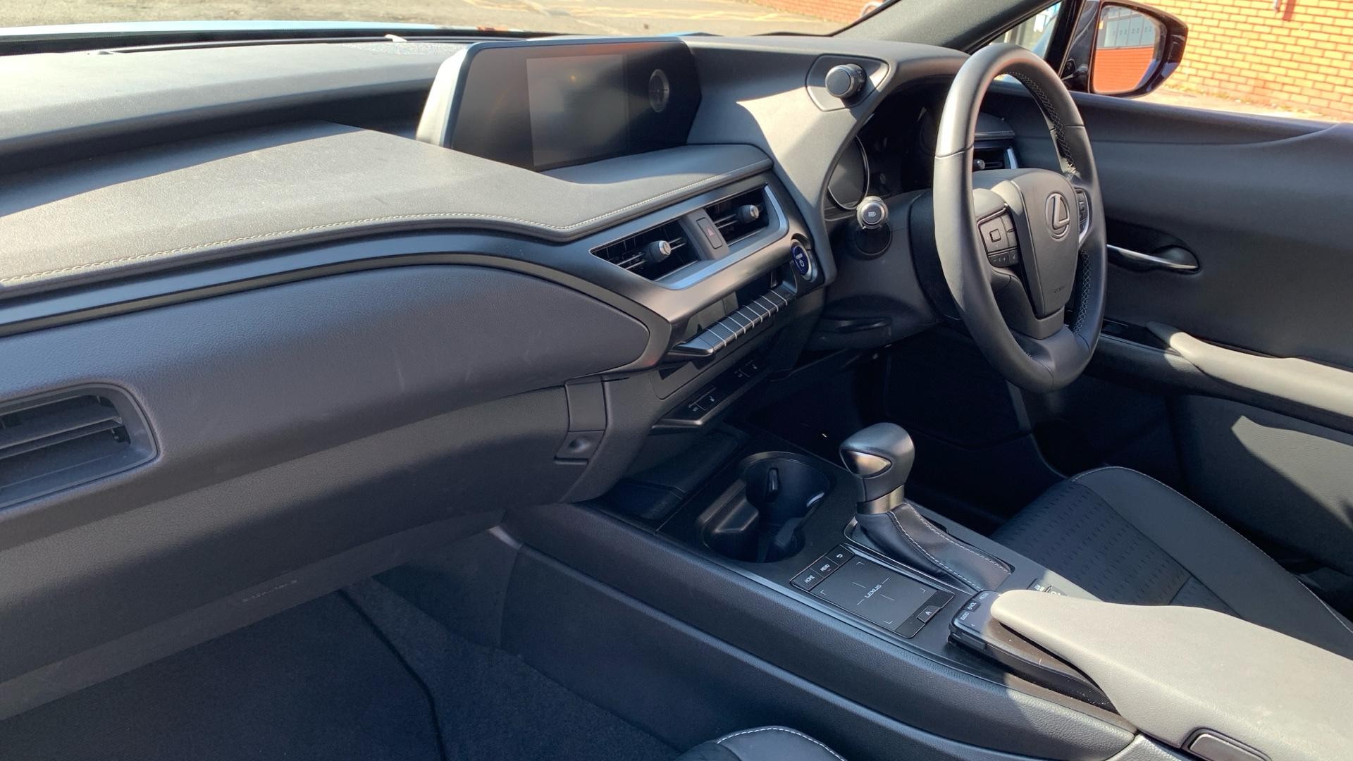 Lexus UX Self-Charging Hybrid Image 4