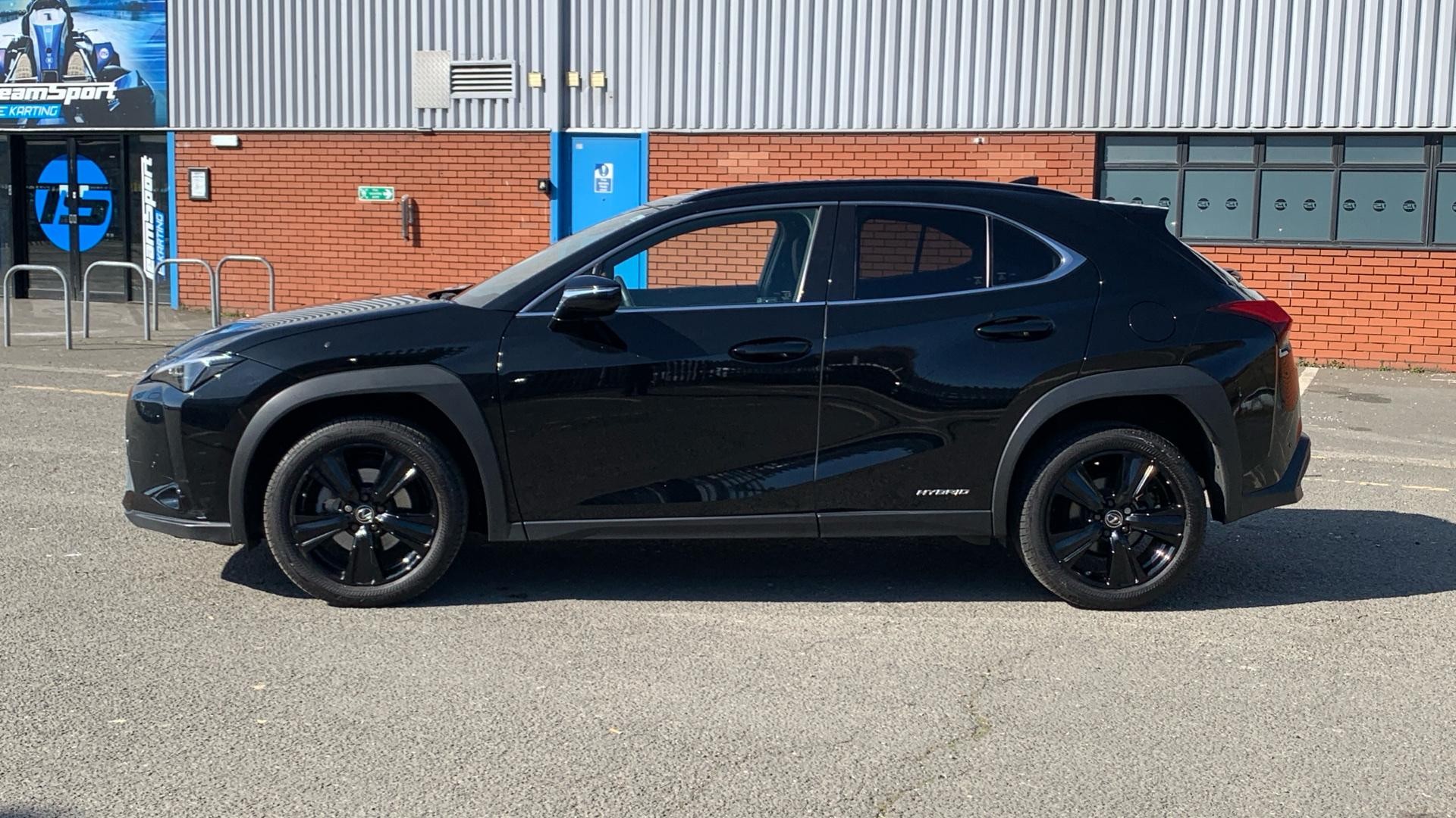 Lexus UX Self-Charging Hybrid Image 8