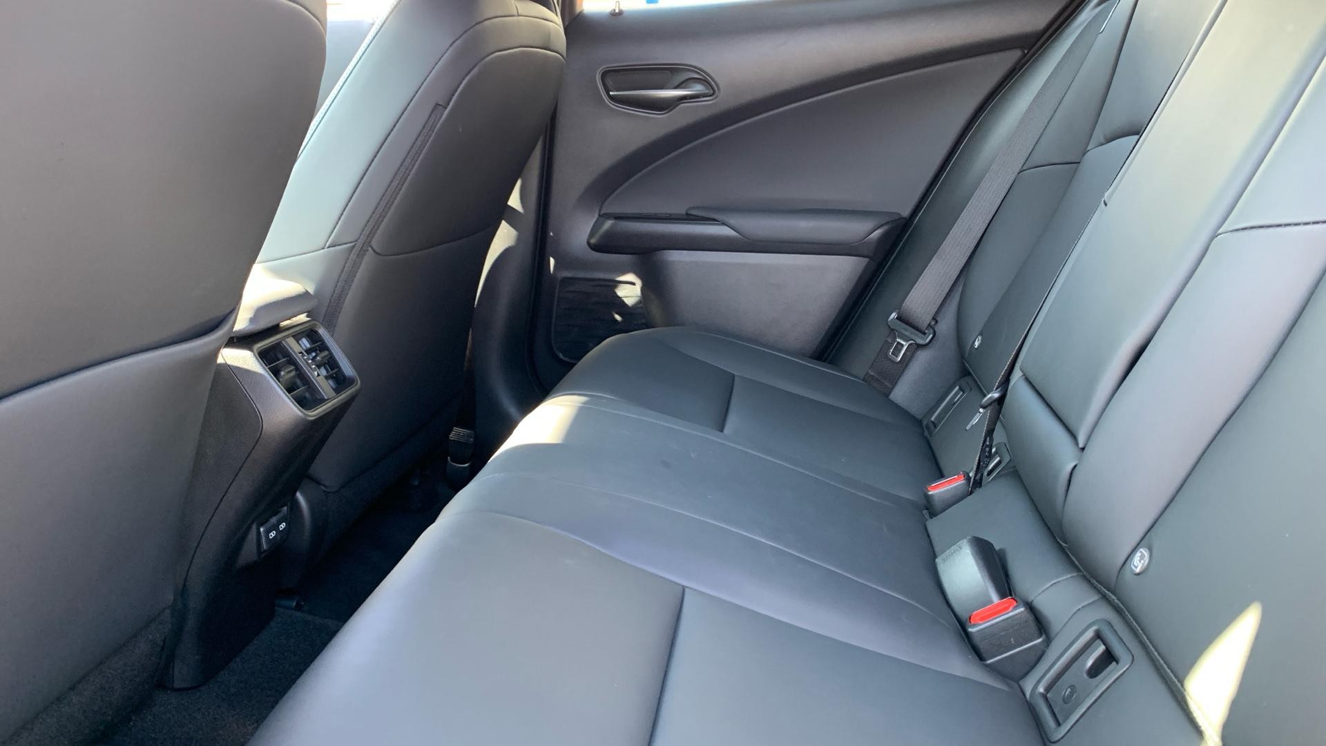 Lexus UX Self-Charging Hybrid Image 10
