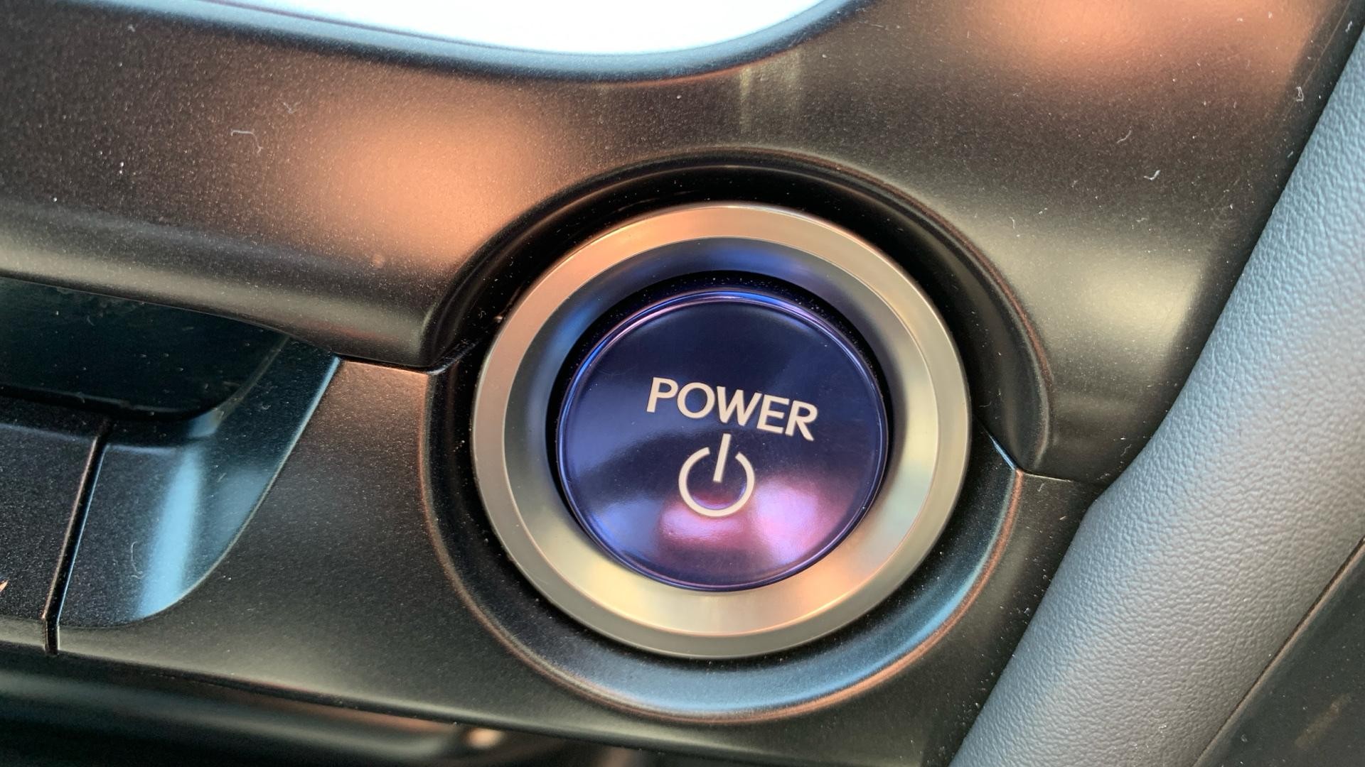 Lexus UX Self-Charging Hybrid Image 23