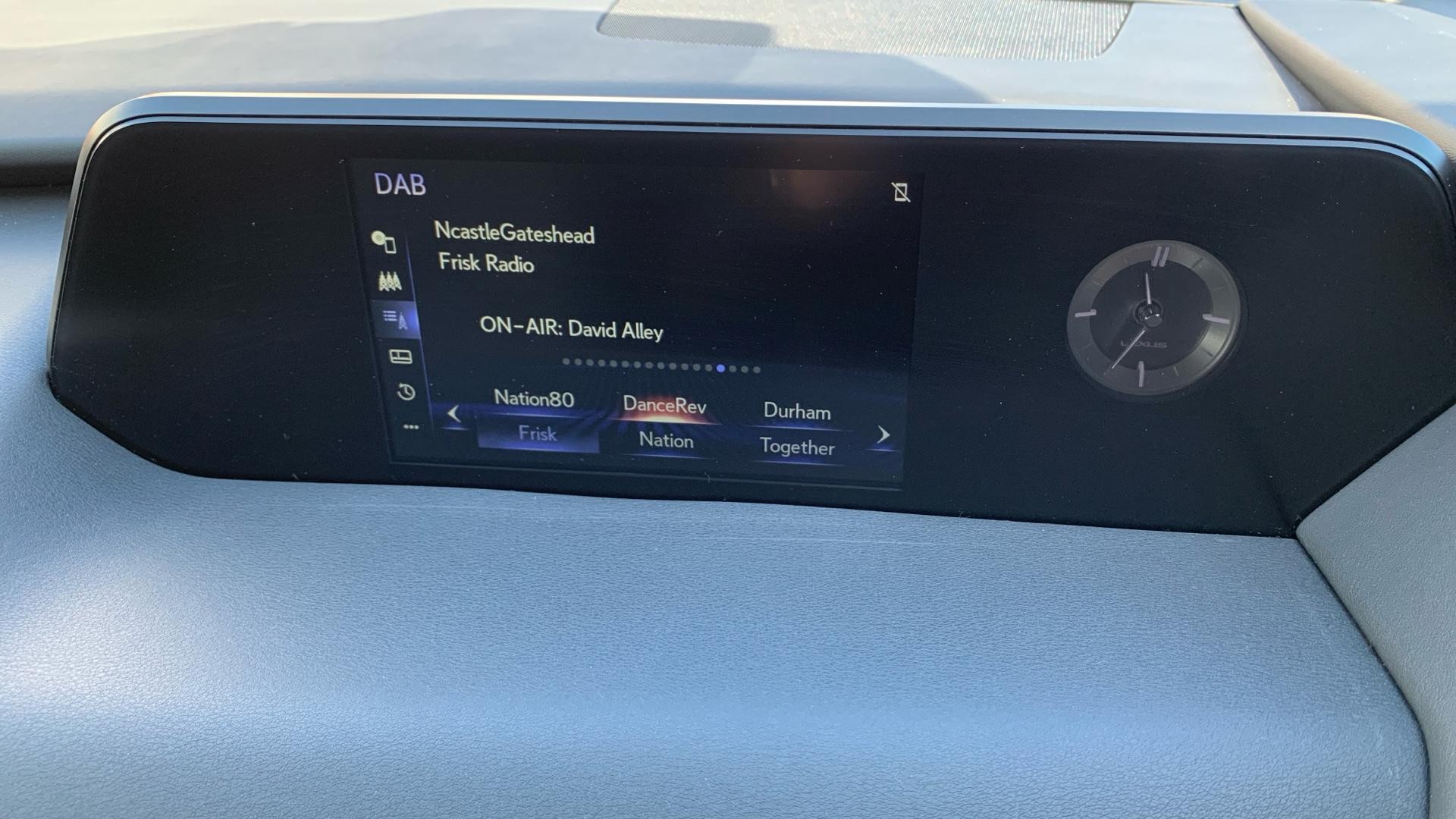 Lexus UX Self-Charging Hybrid Image 30