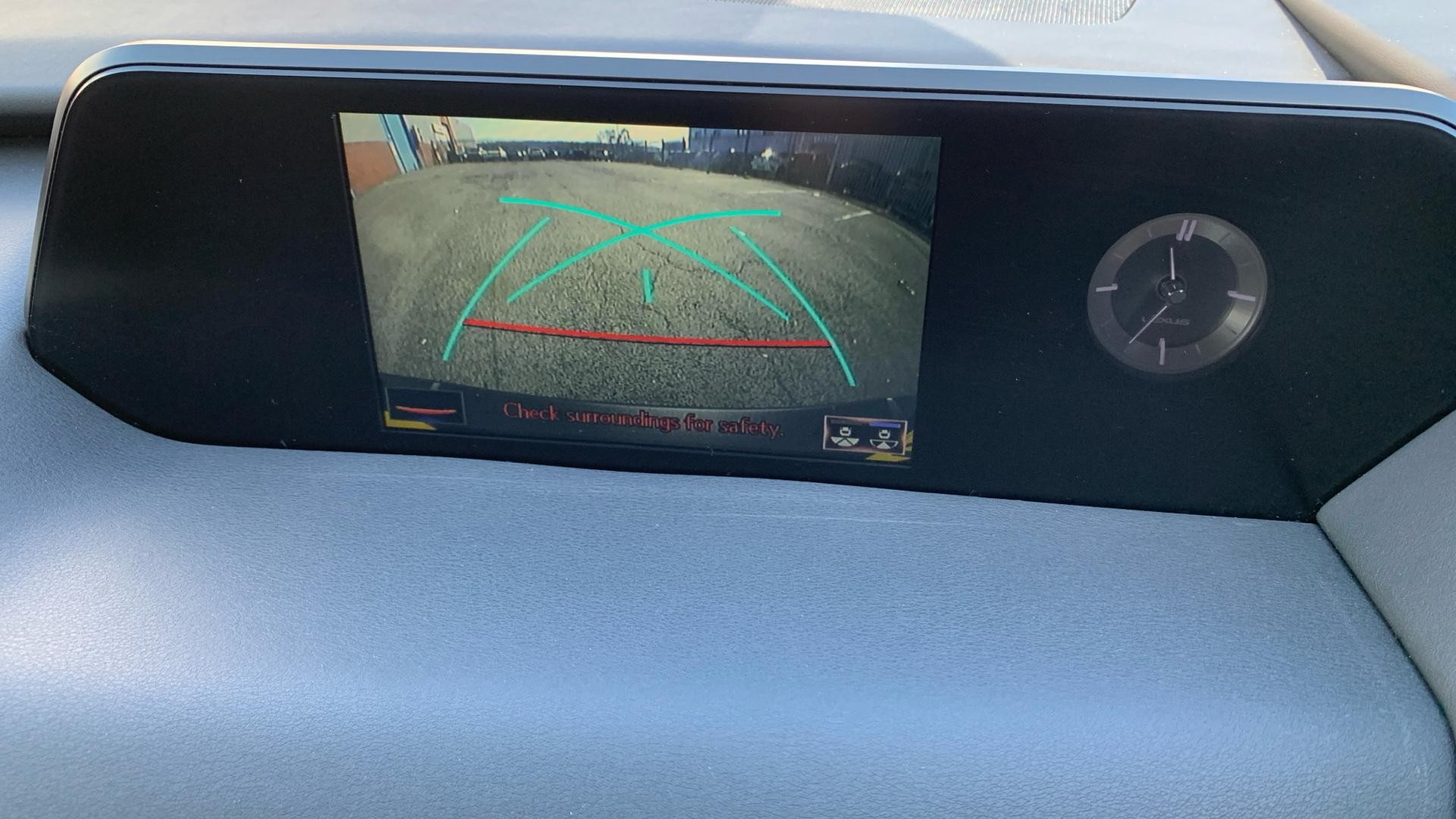 Lexus UX Self-Charging Hybrid Image 32