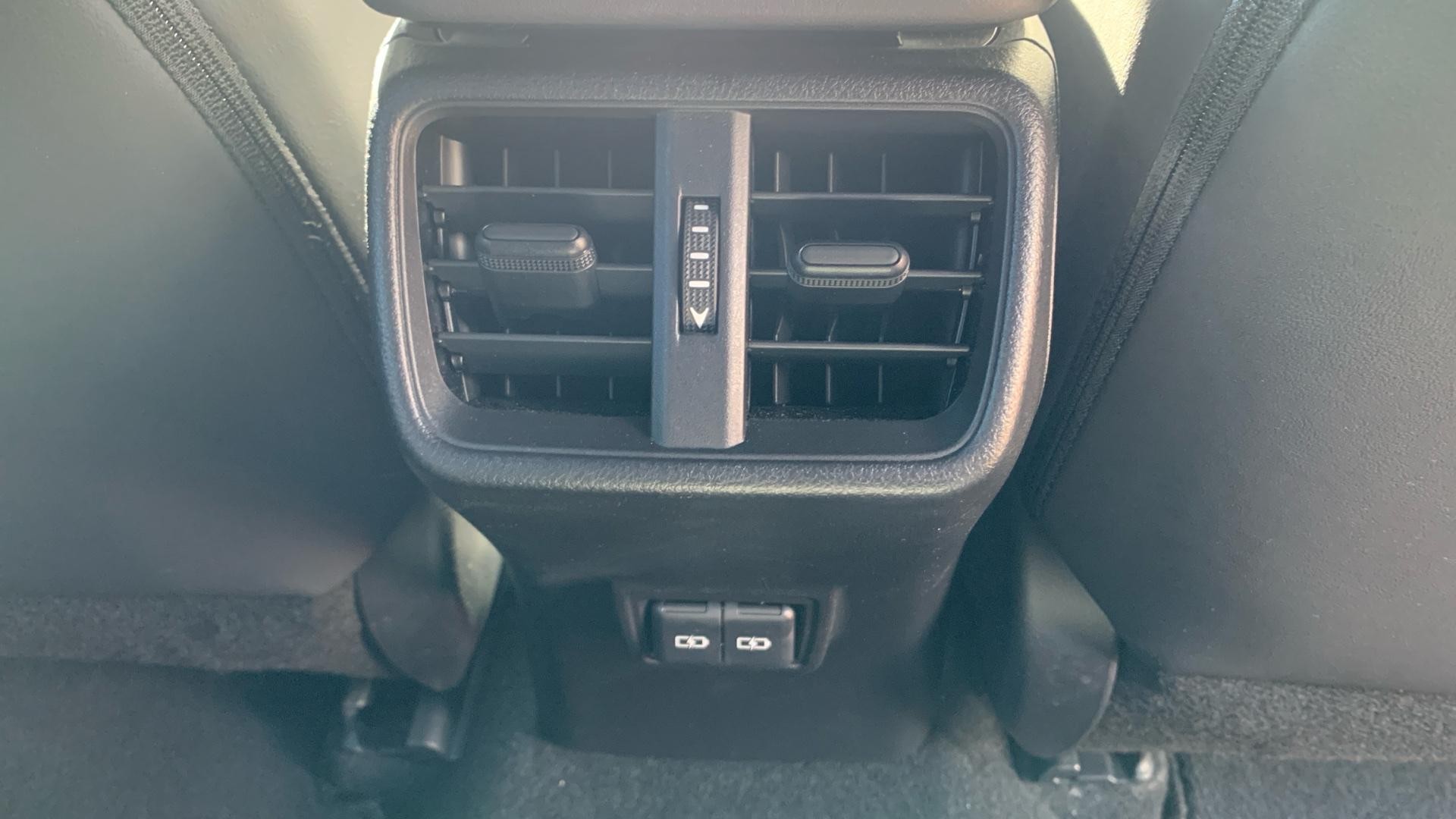 Lexus UX Self-Charging Hybrid Image 38