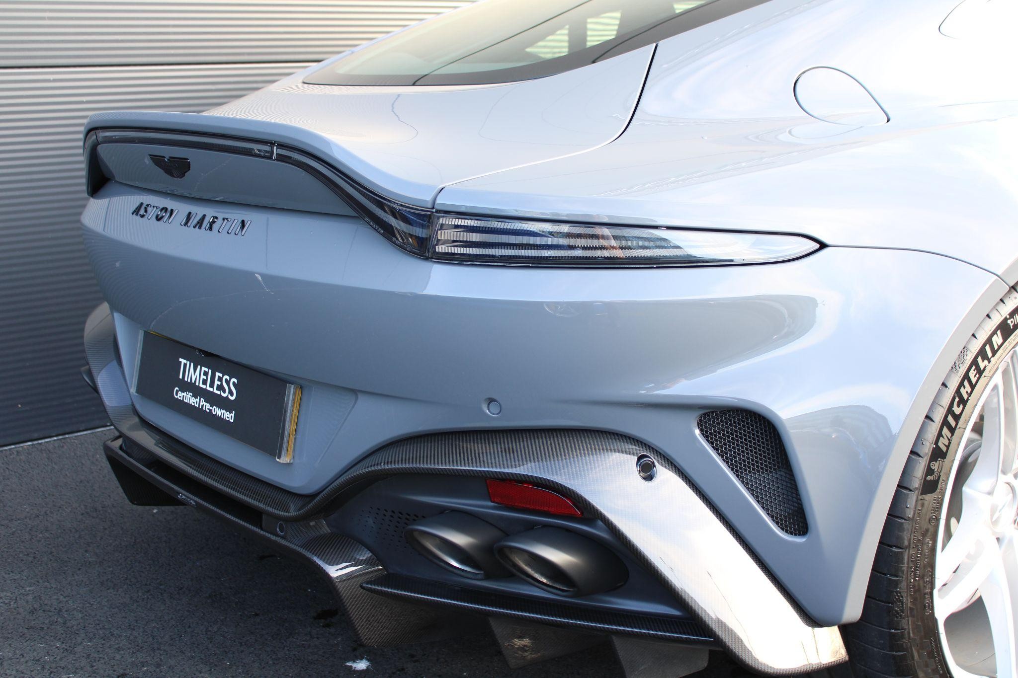 Aston Martin Vantage Image 42