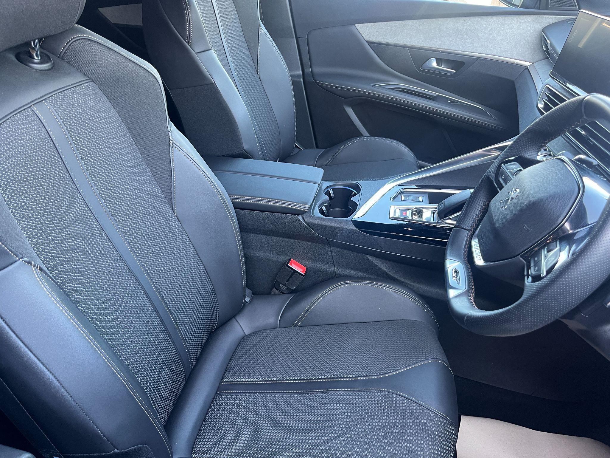 Peugeot 3008 Image 12