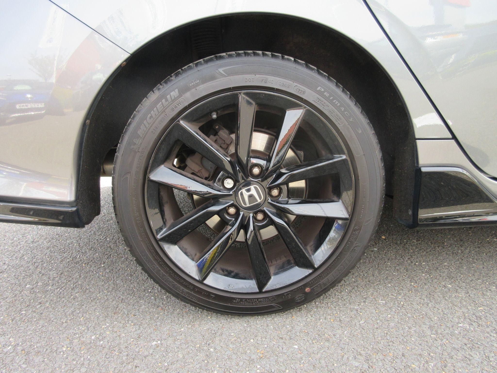 Honda Civic Image 13