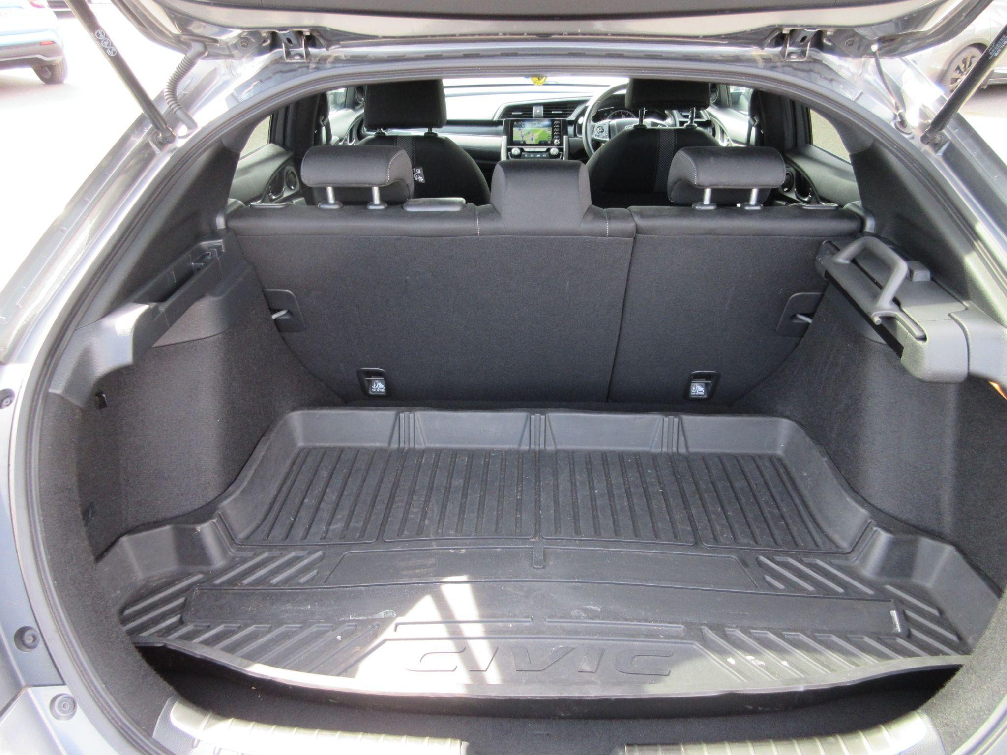 Honda Civic Image 14