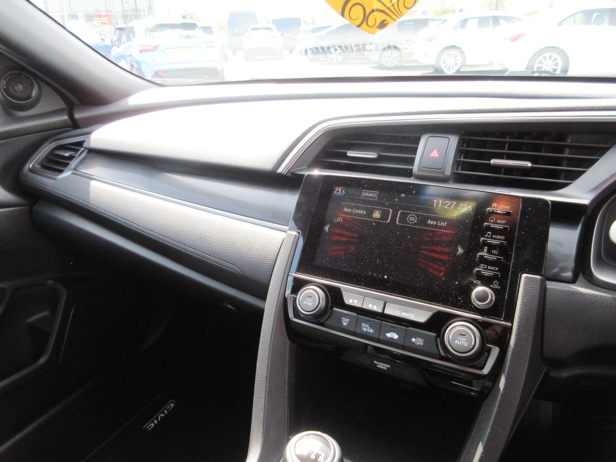 Honda Civic Image 31