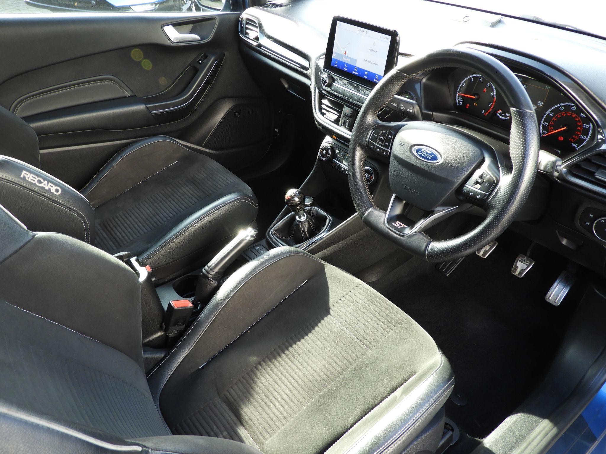 Ford Fiesta Image 11