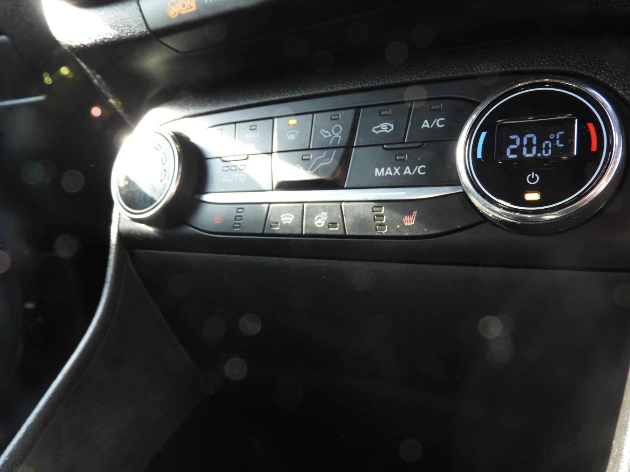 Ford Fiesta Image 18