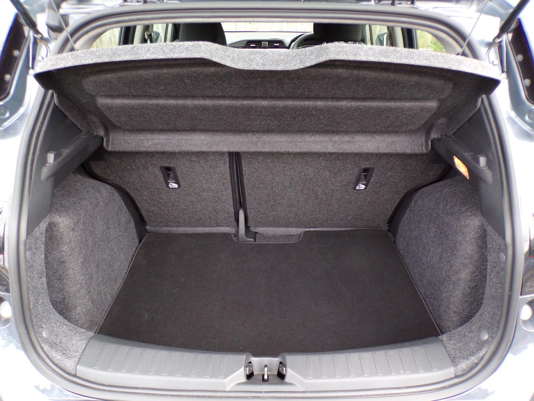 Nissan Micra Image 10