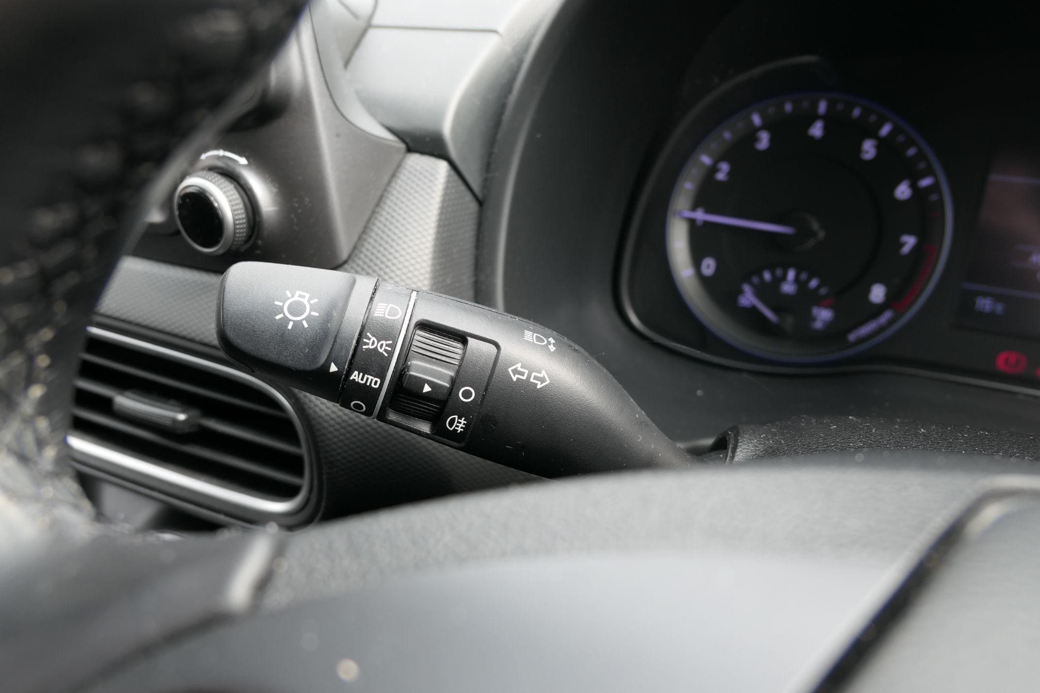 Hyundai KONA Image 16