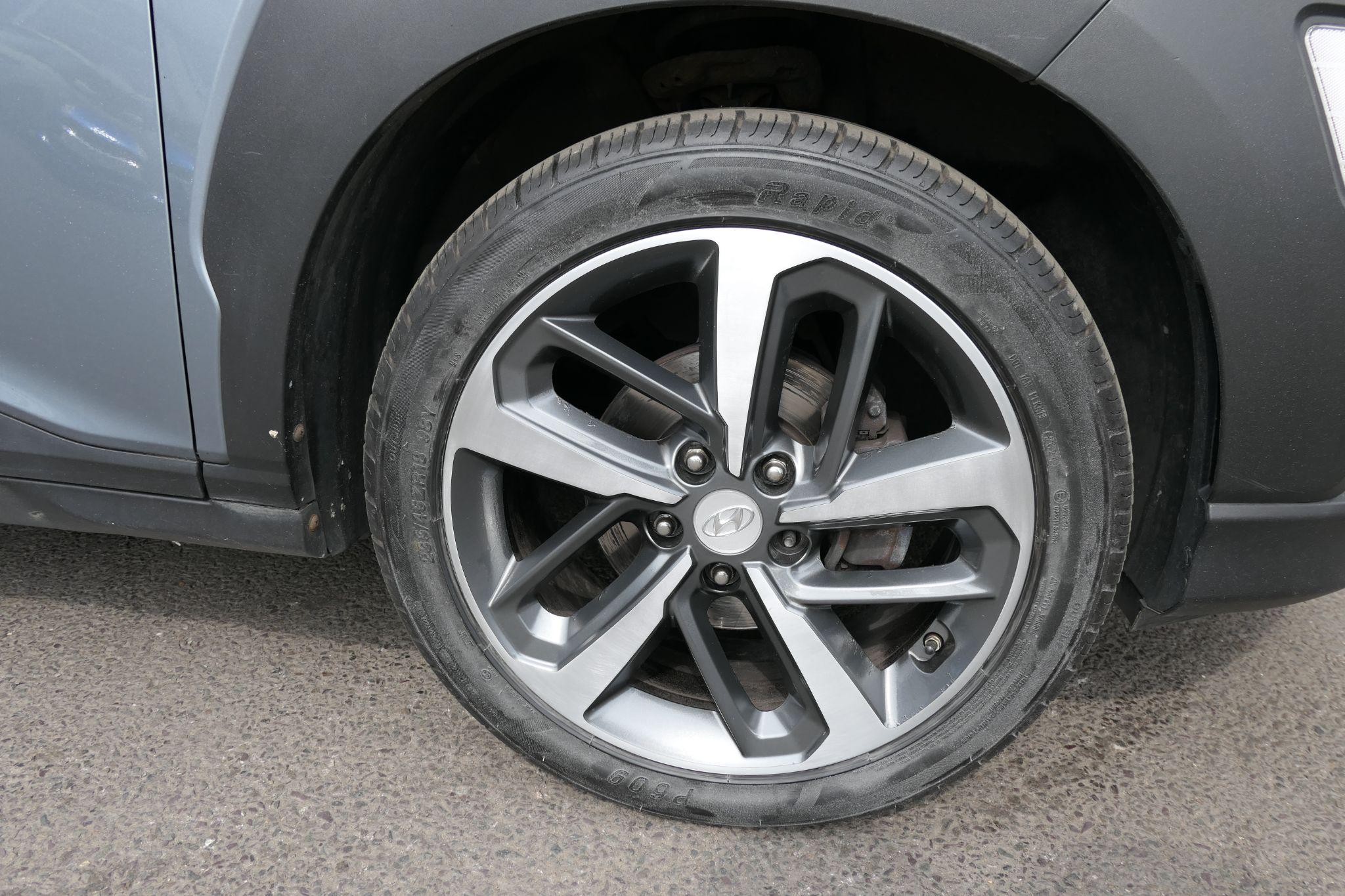Hyundai KONA Image 21